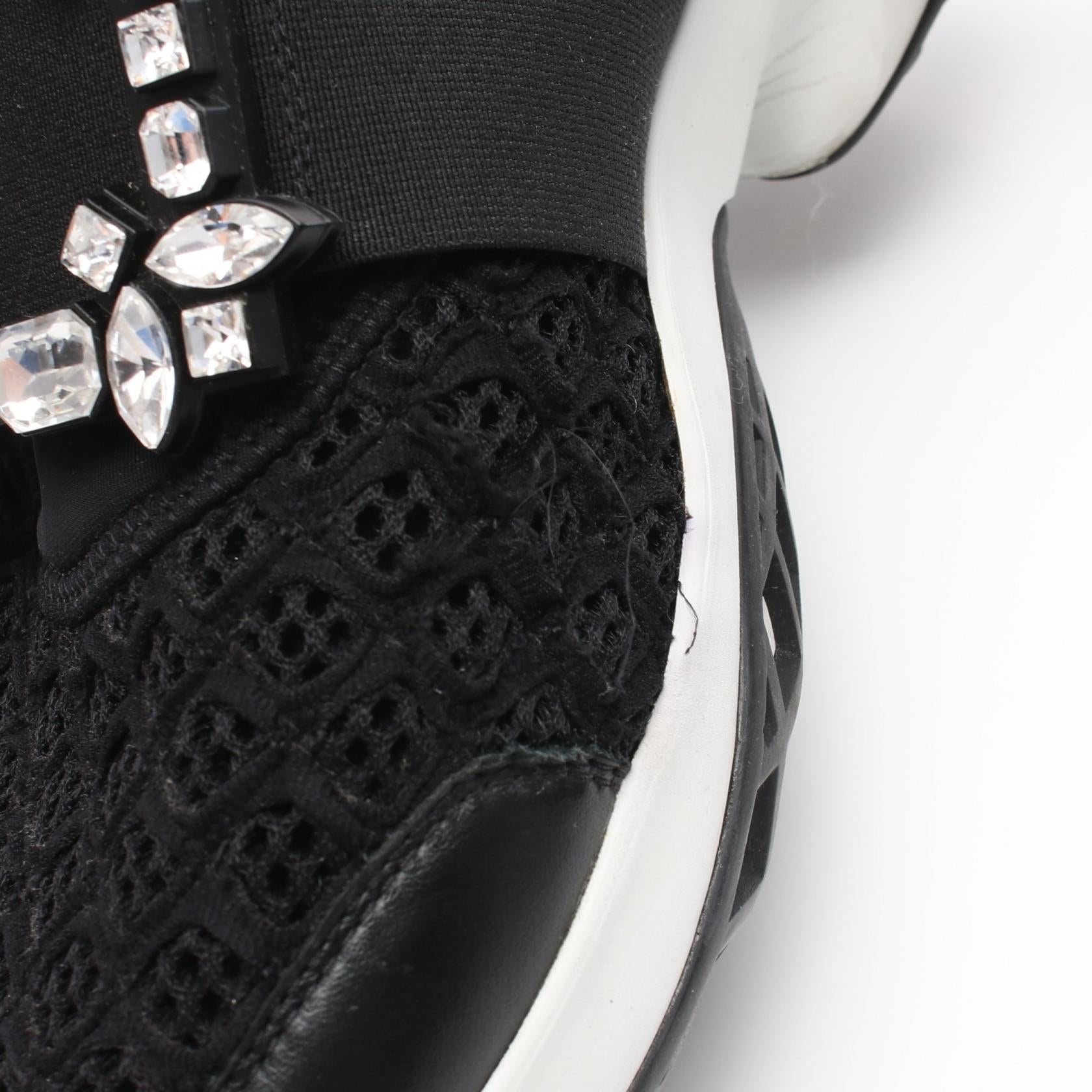 Viv Run Strass Buckle Slip-On Shoes