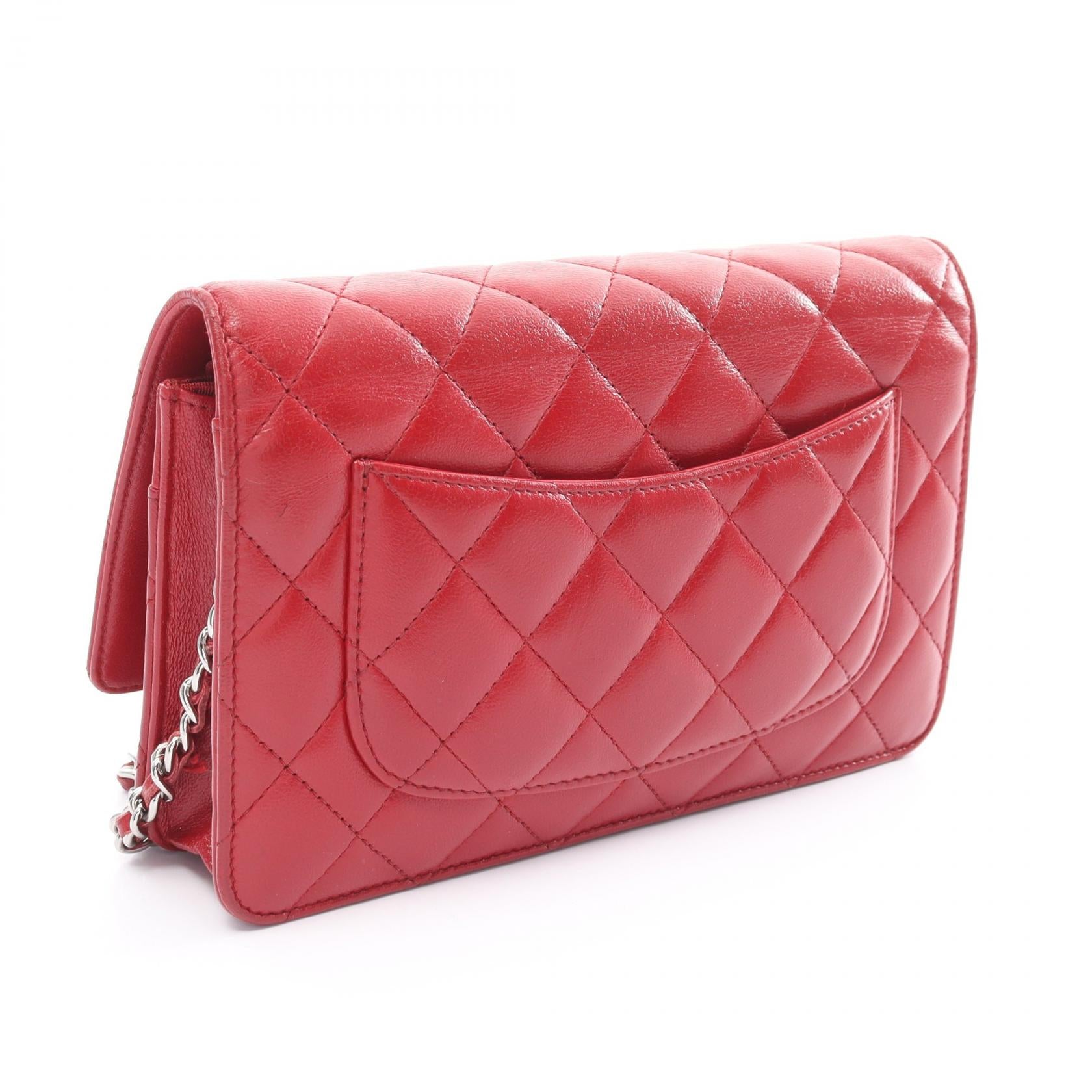 Chanel Lambskin Matelasse Shoulder Bag A33814