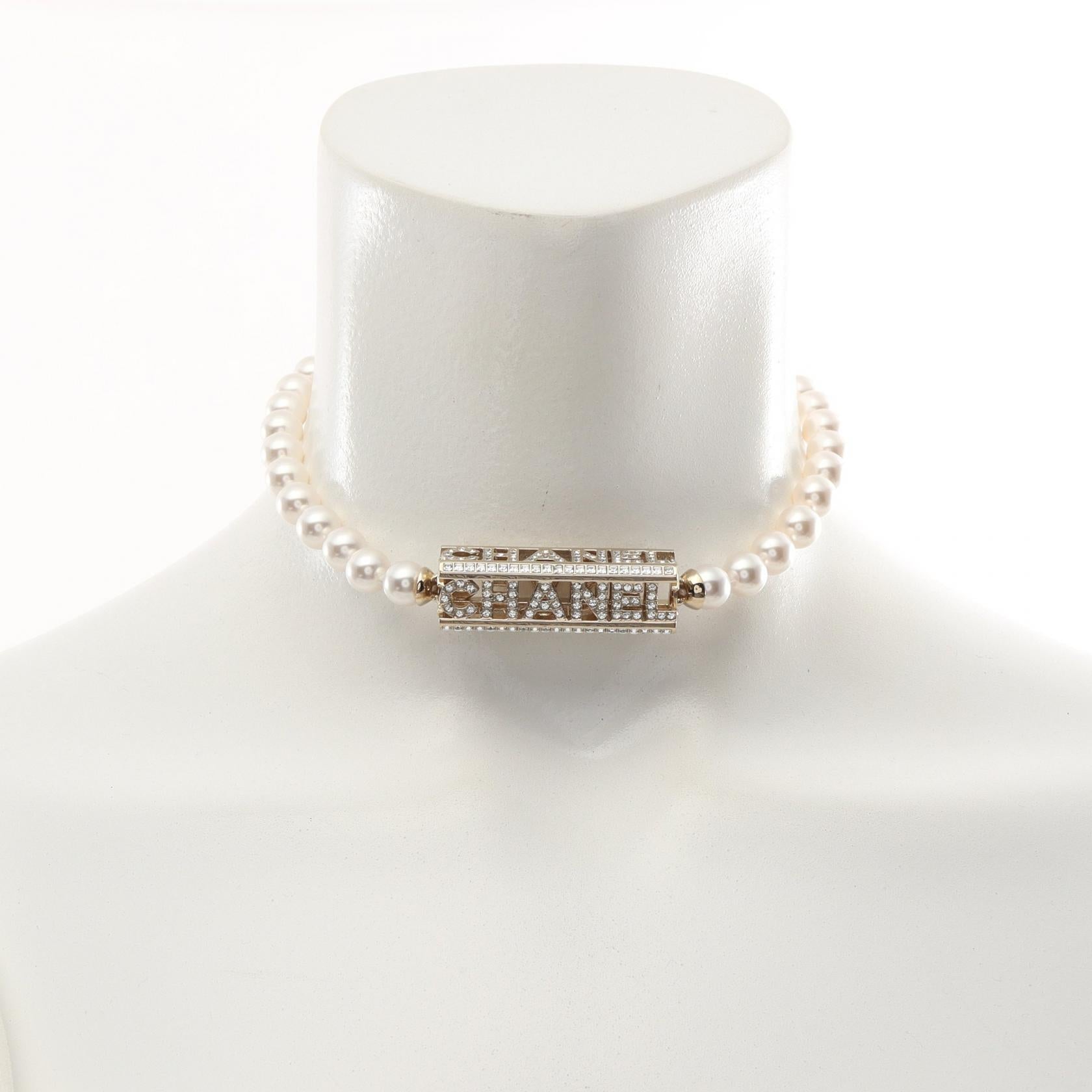 Chanel Logo Pearl Chain Choker Metal Necklace in Great Condition