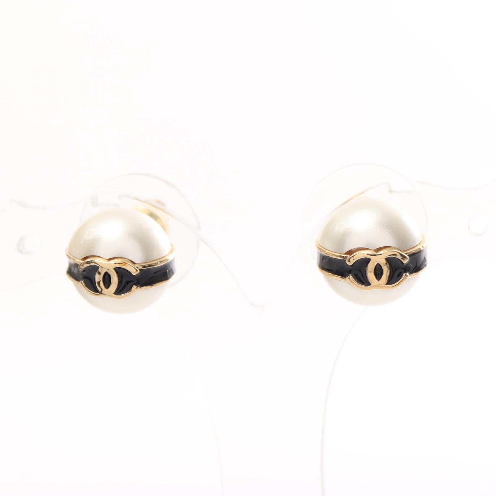 Chanel CC Faux Pearl Earrings Metal Earrings ABD270 in Great Condition