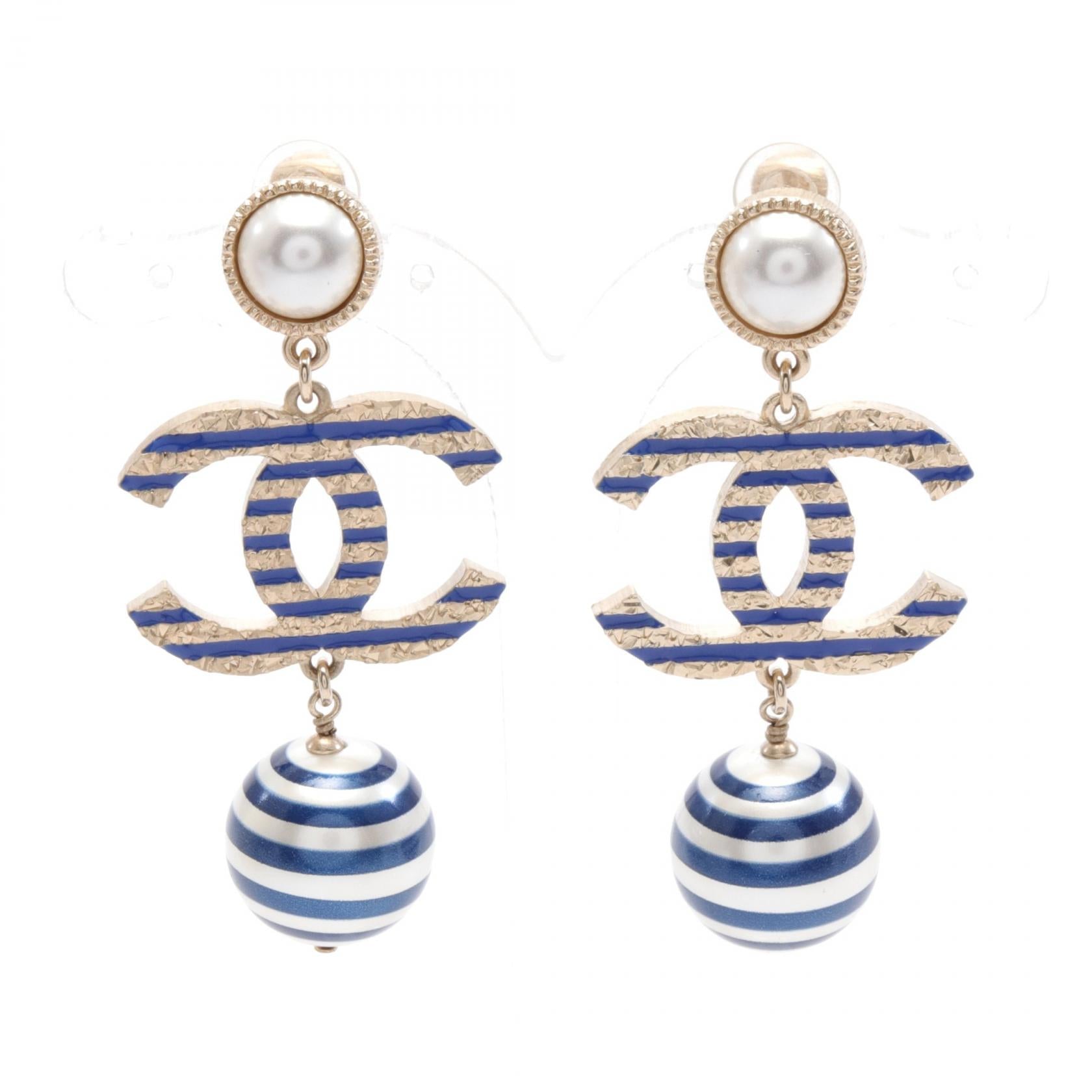 Chanel CC La Pausa Pearl Striped Dangling Earrings Metal Earrings in Great Condition