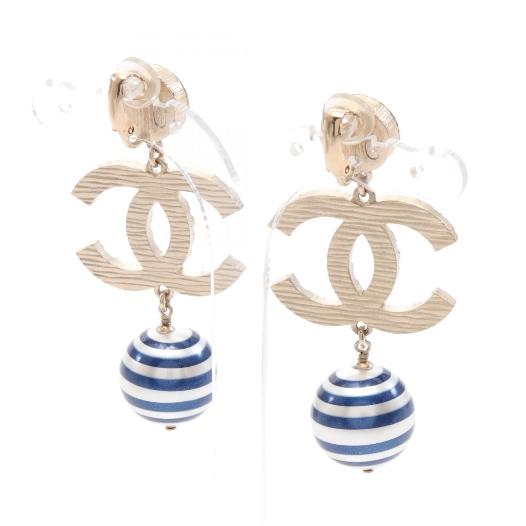 Chanel CC La Pausa Pearl Striped Dangling Earrings Metal Earrings in Great Condition