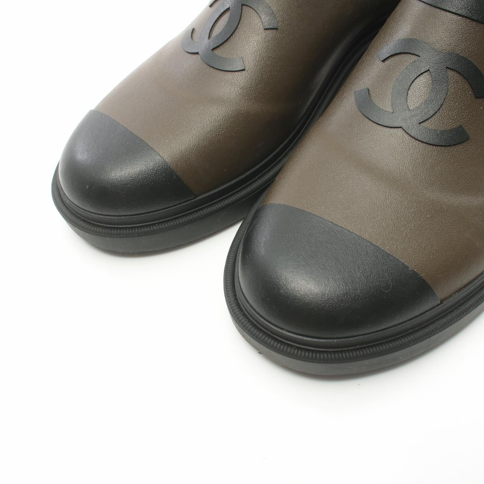 Chanel Coco Mark Slip-On Shoes