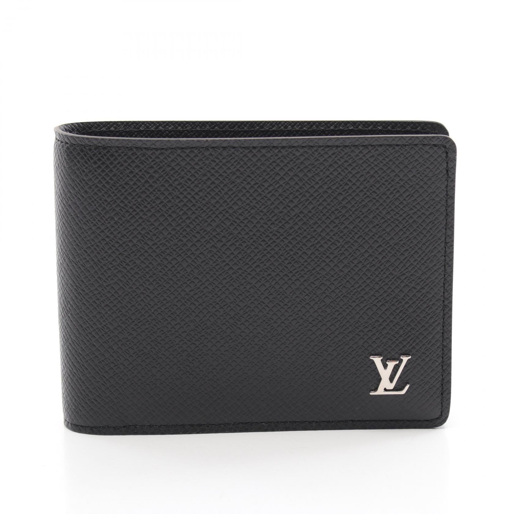 Louis Vuitton Taiga Leather Bifold Wallet M30295