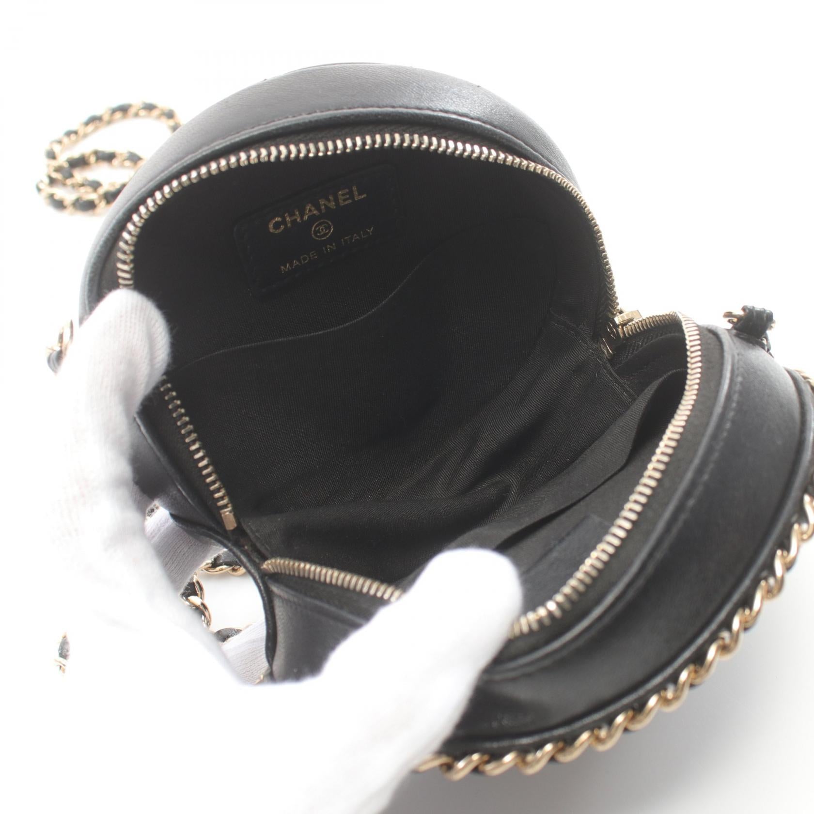 Chanel Lambskin Matelasse Shoulder Bag Black