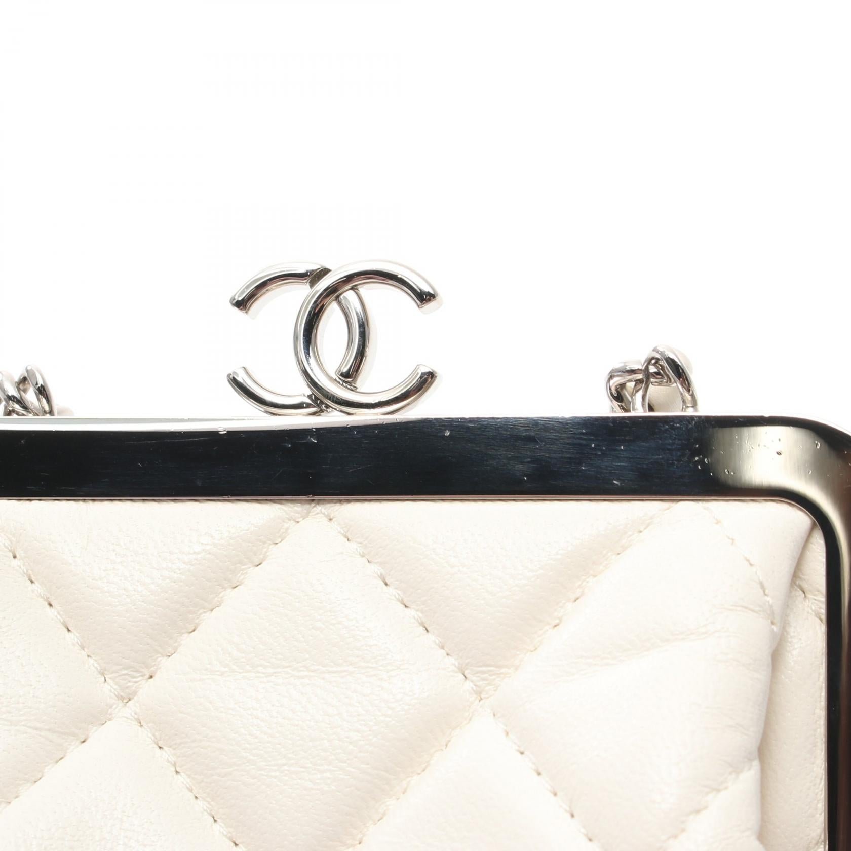 Chanel Matelasse Leather Plastic Shoulder Bag AP2496