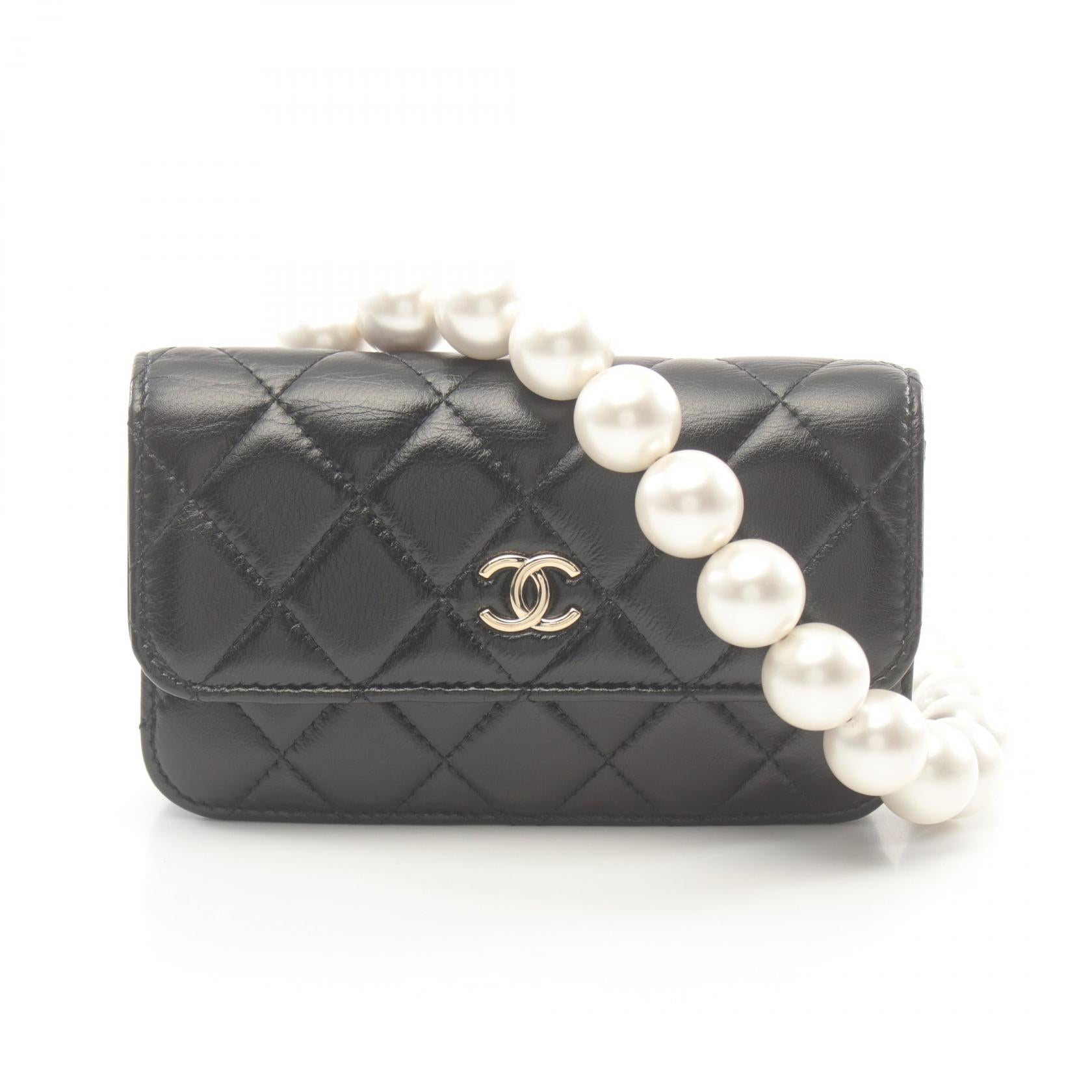 Chanel Matelasse Pearl Chain Leather Shoulder Bag