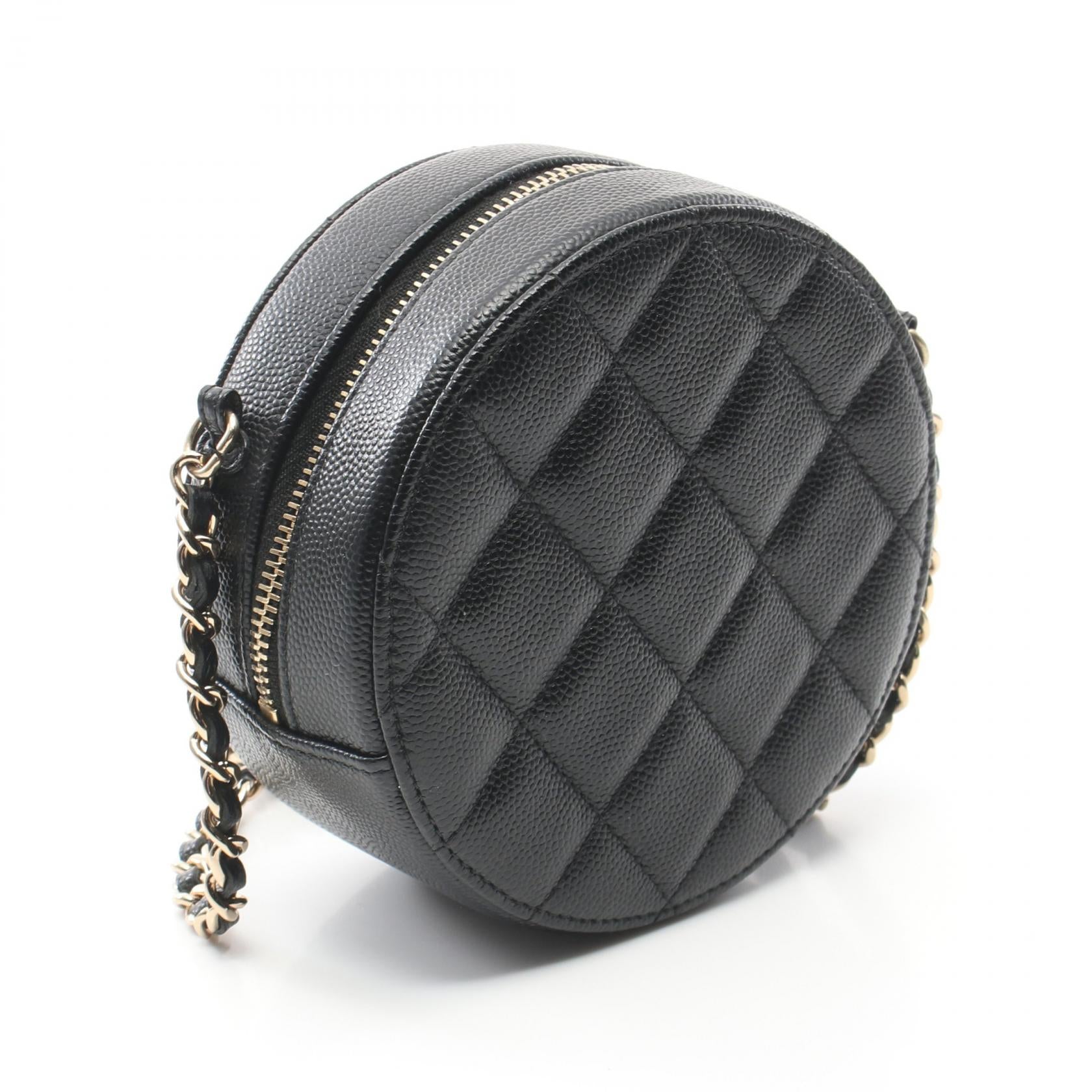 Chanel Matelasse Leather Shoulder Bag Black