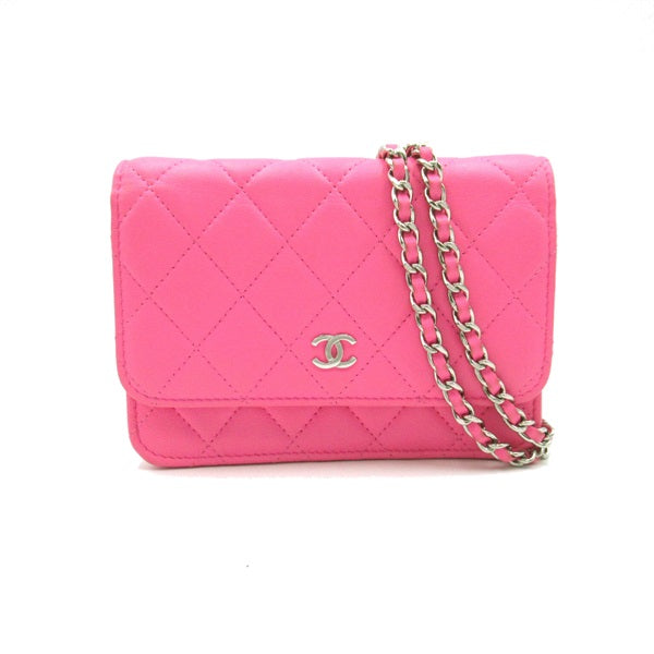 Quilted Leather CC Wallet on Chain AP1649