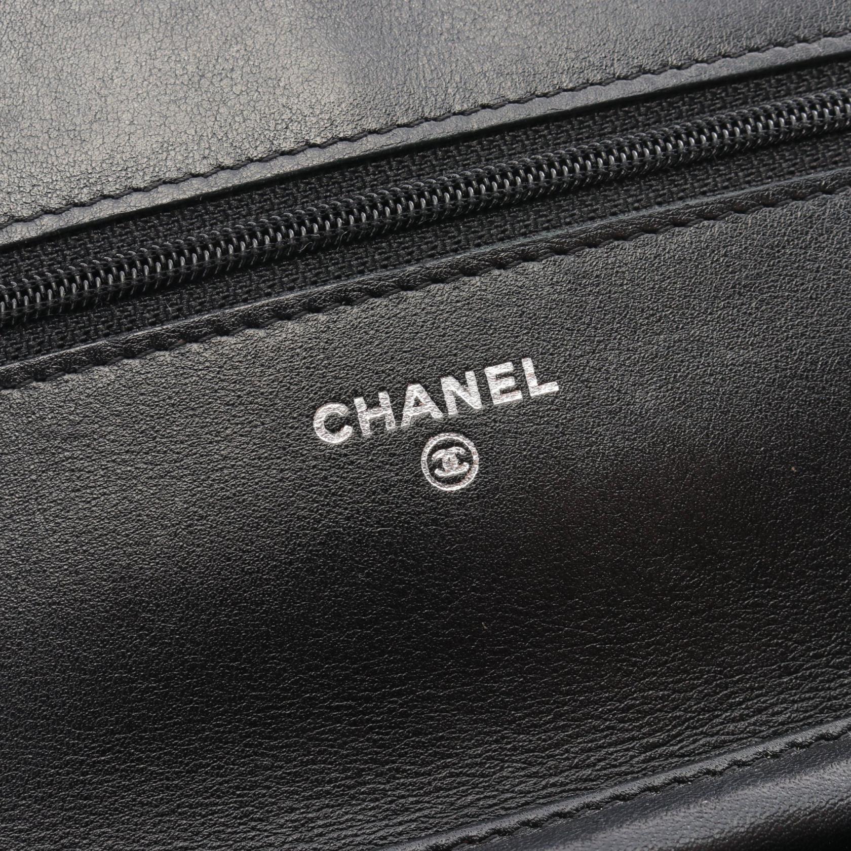 Chanel Caviar Skin Shoulder Bag Black