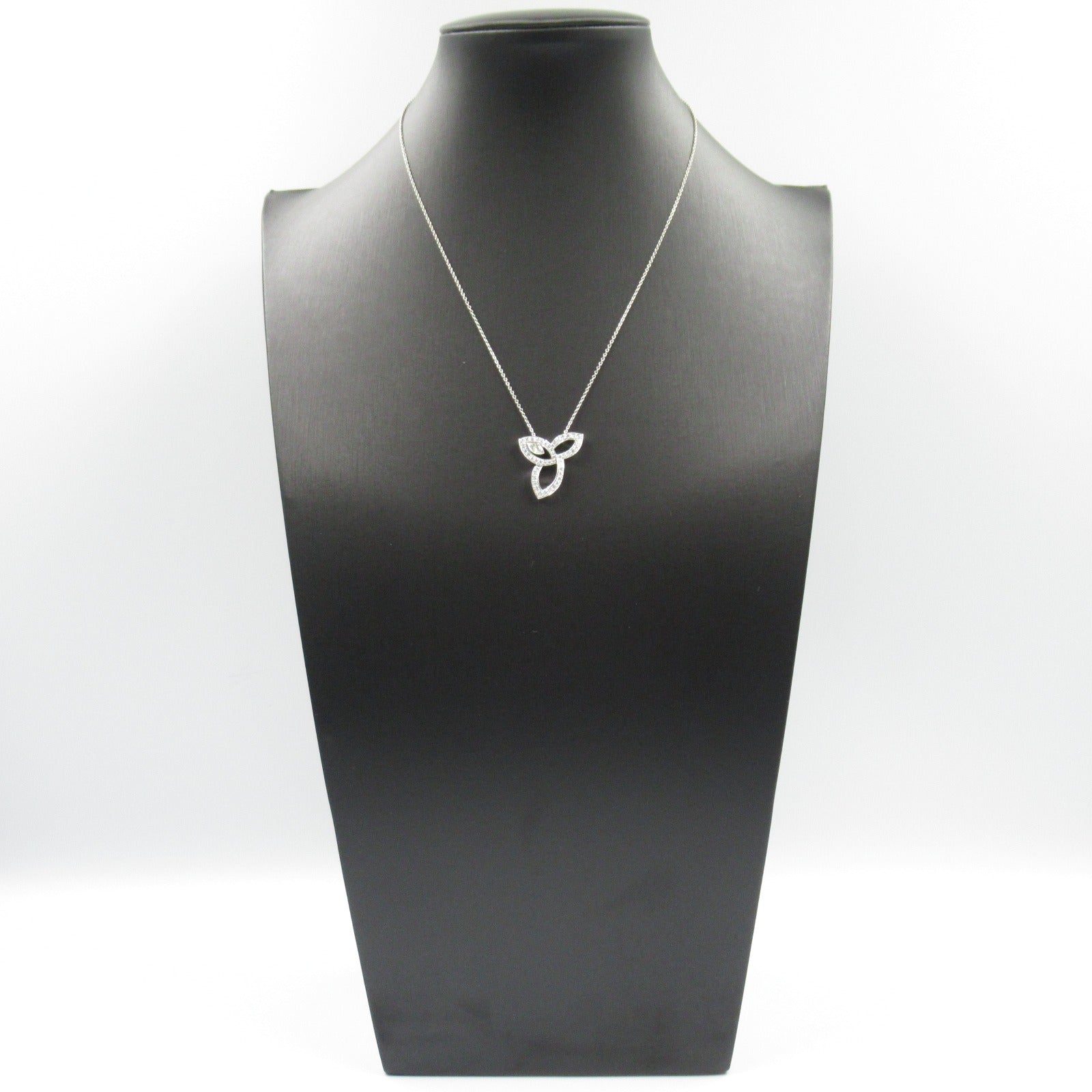 Harry Winston Platinum Diamond Pendant Necklace