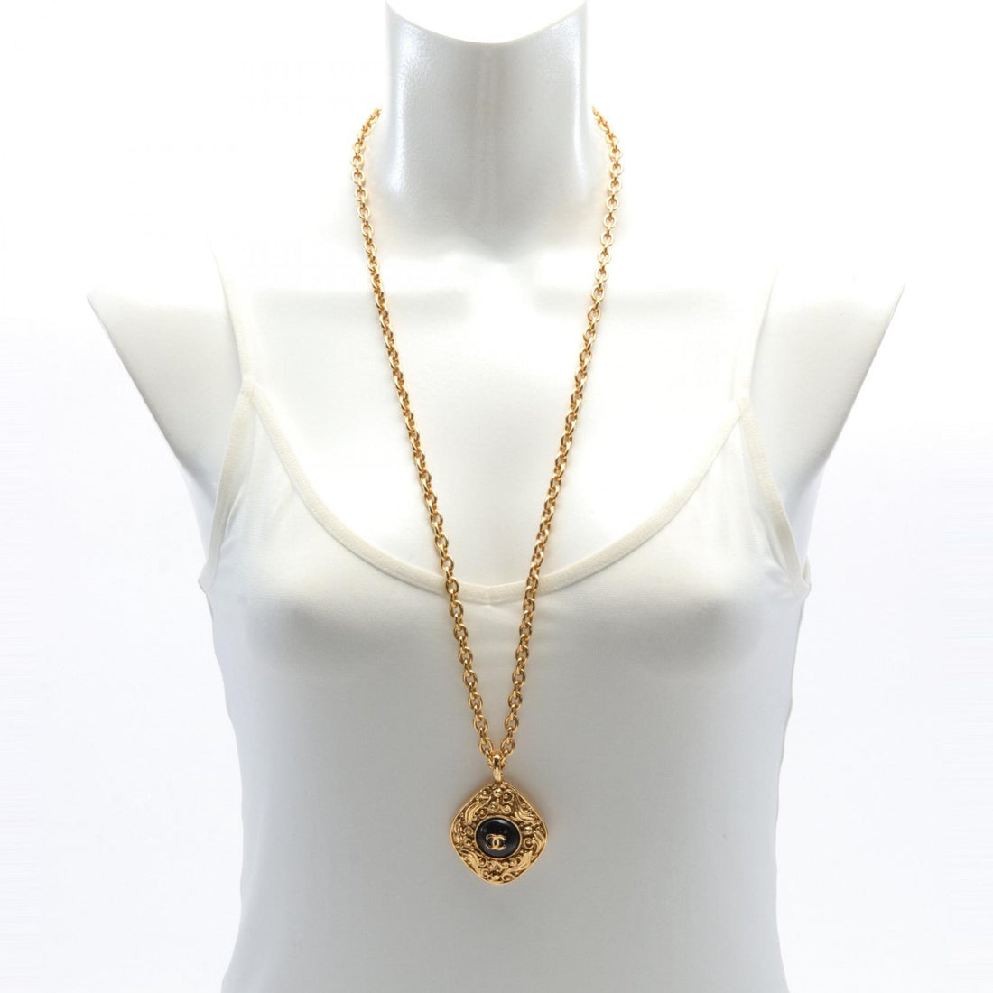 Chanel Coco Mark Necklace Gold Jewelry