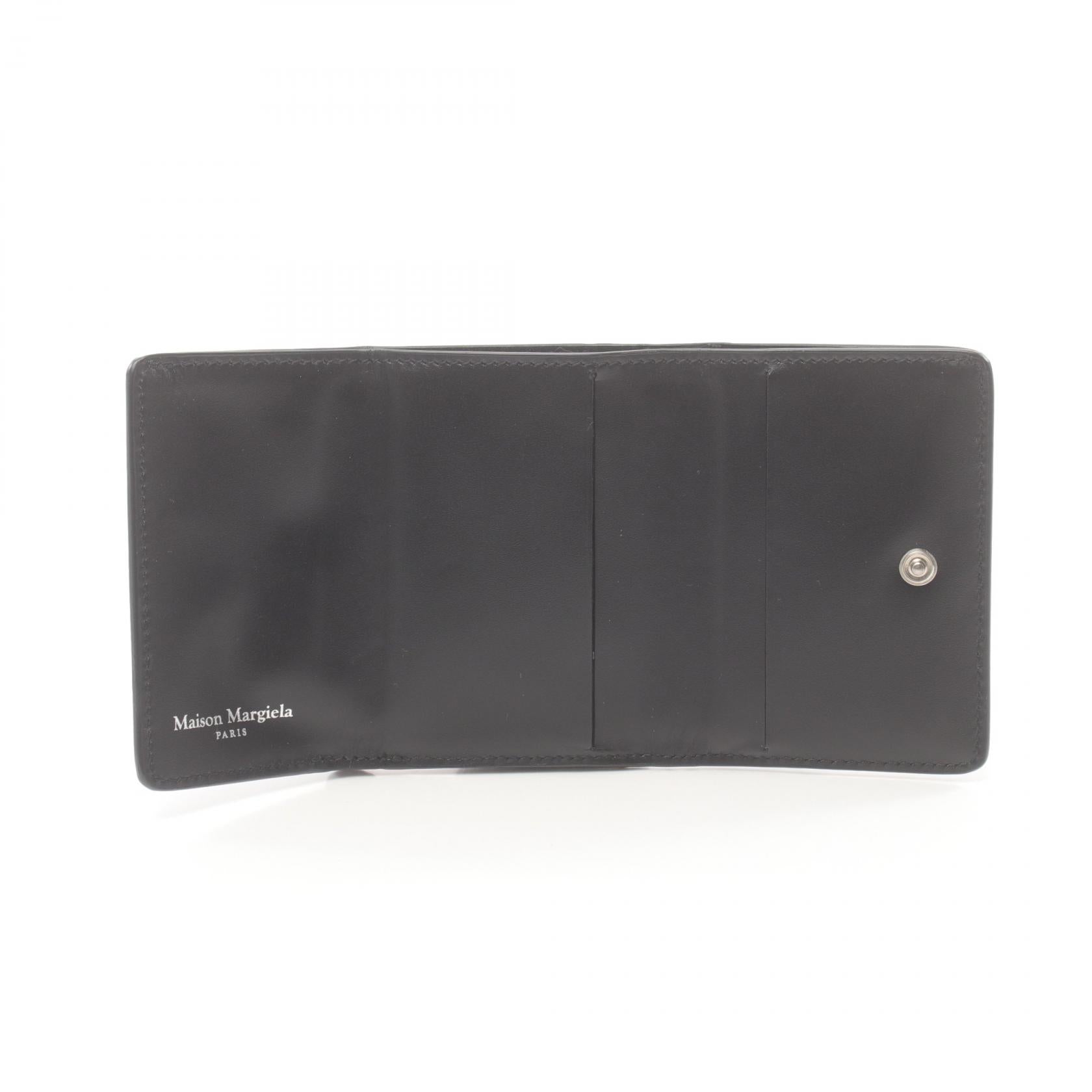 MM6 Leather Tri-Fold Wallet SA2UI0005