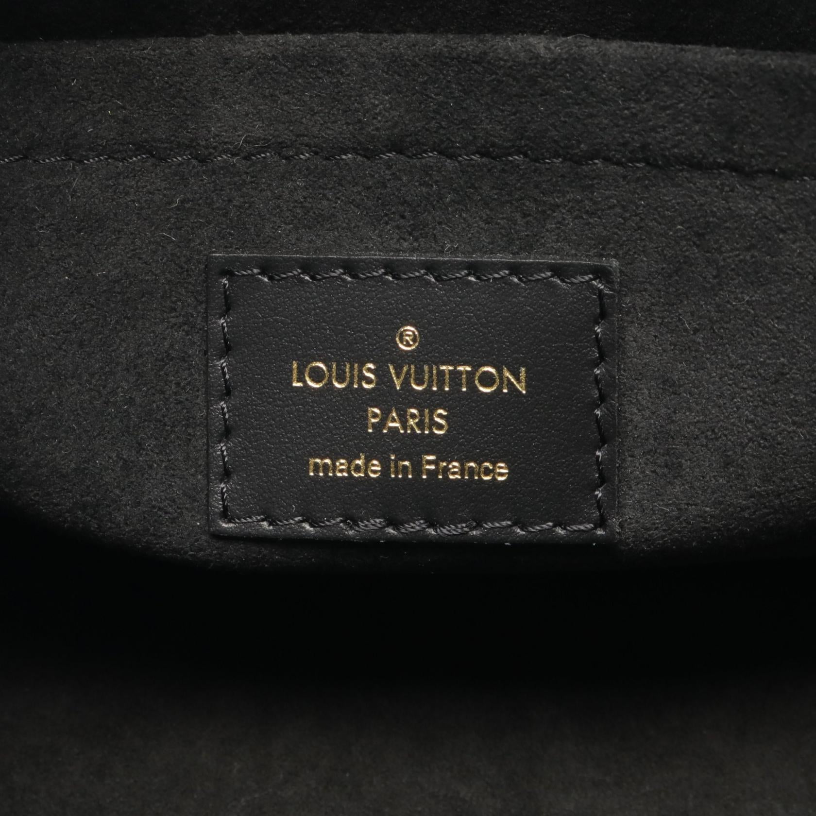 Louis Vuitton OnTheGo EW Monogram Noir Handbag