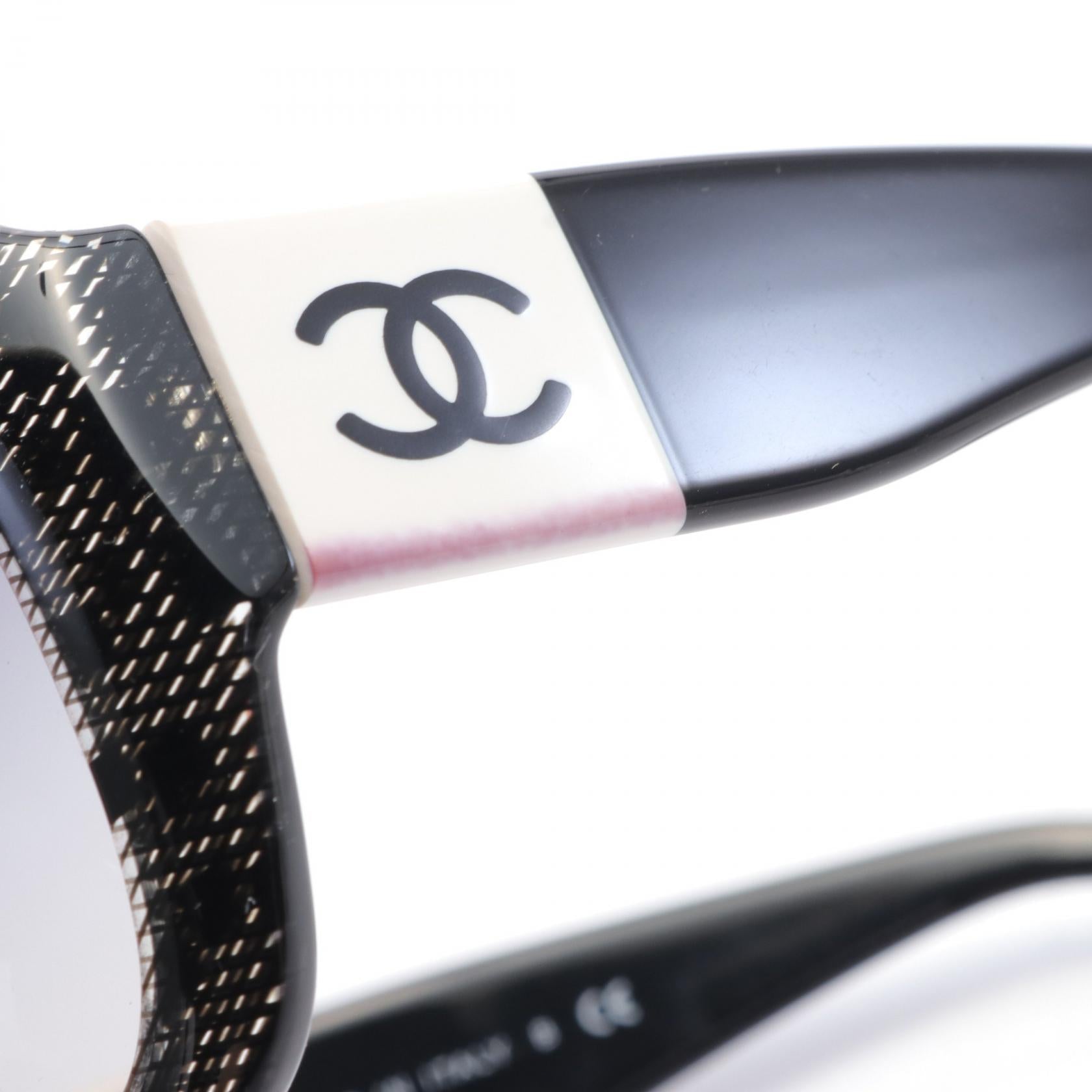 Chanel Oversized Tinted Sunglasses  Plastic Sunglasses in Very Good Condition