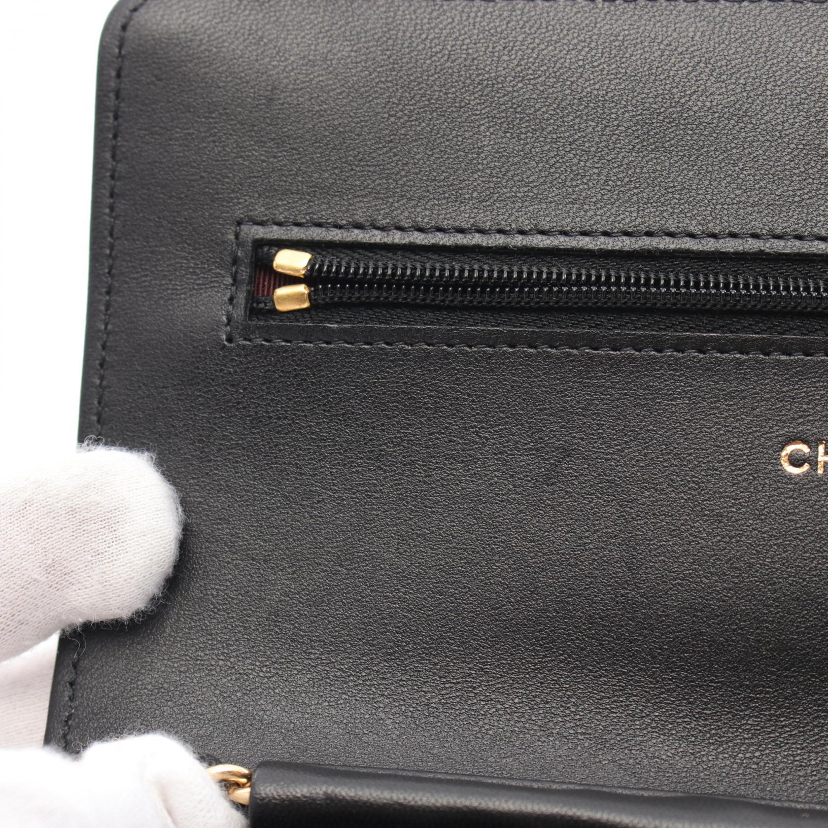 Chanel Lambskin Matelasse Shoulder Bag A33814