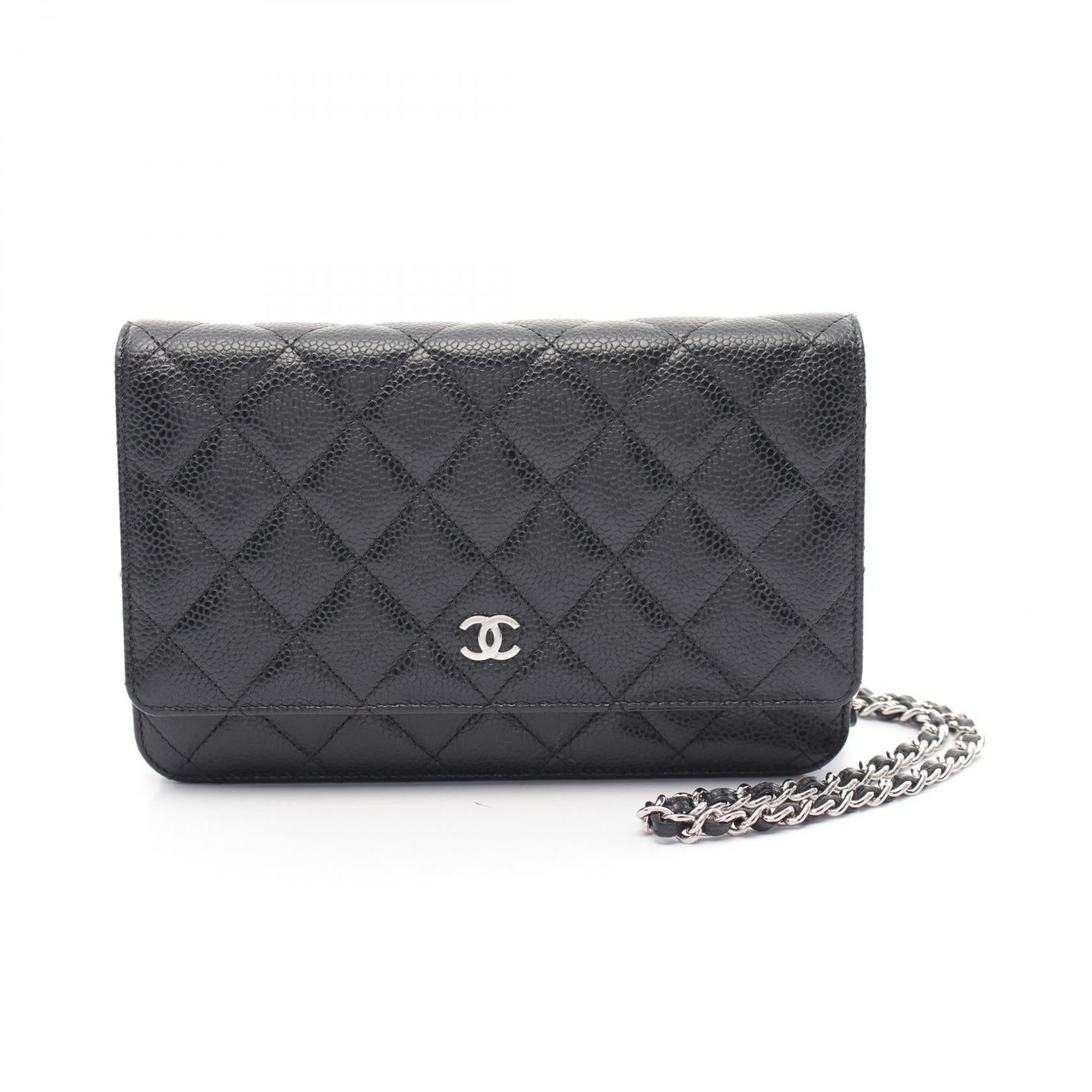 Chanel Matelasse Leather Shoulder Bag Black