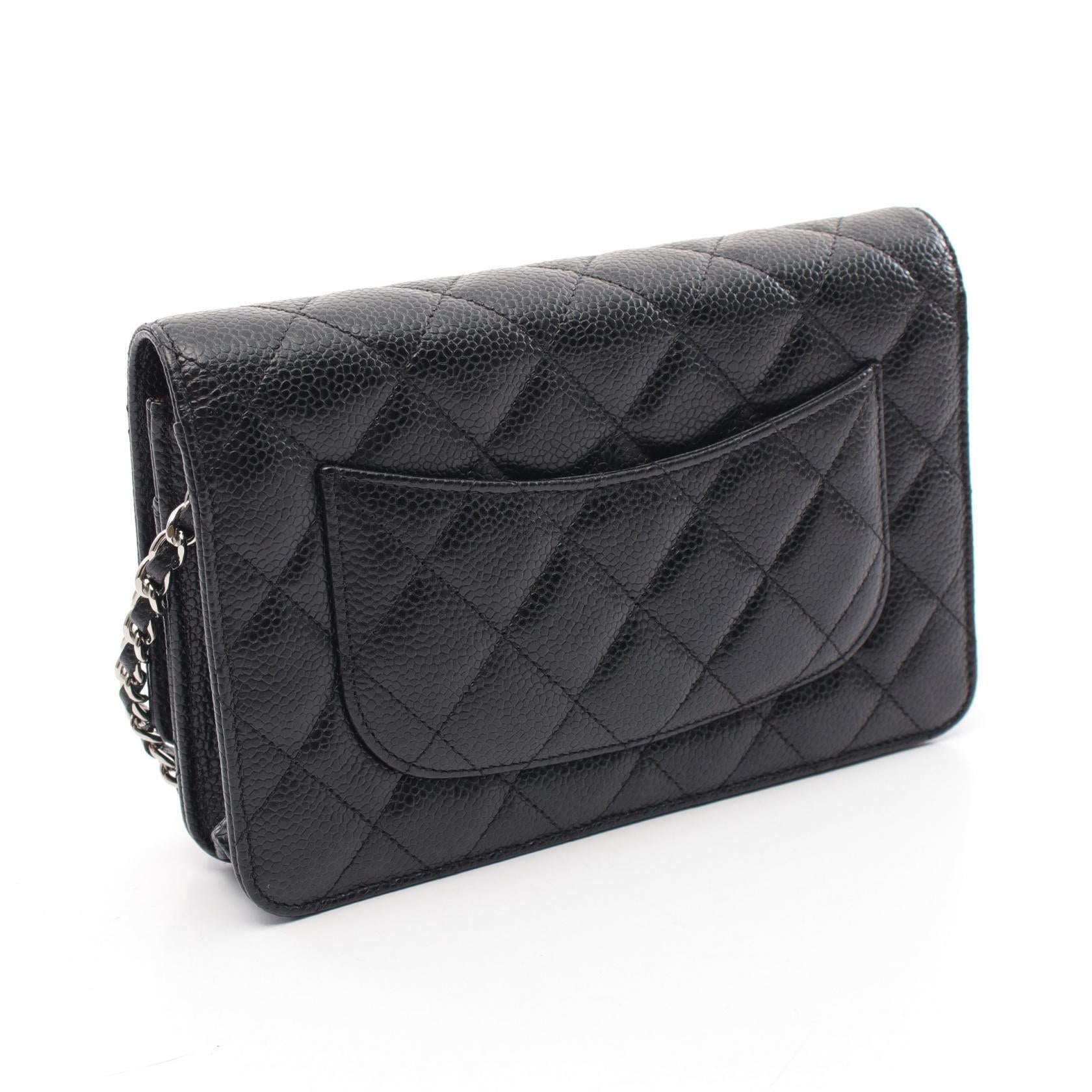 Chanel Matelasse Leather Shoulder Bag Black