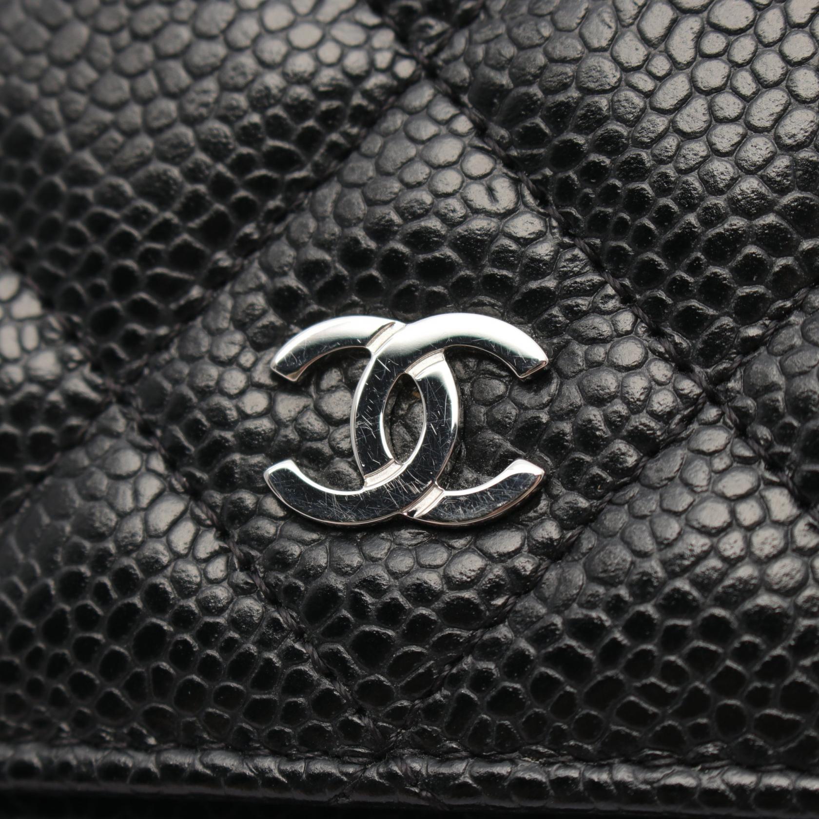 Chanel Matelasse Leather Shoulder Bag Black