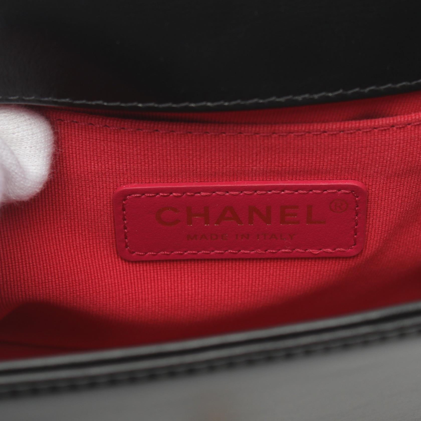 Chanel Boy Leather Shoulder Bag Black