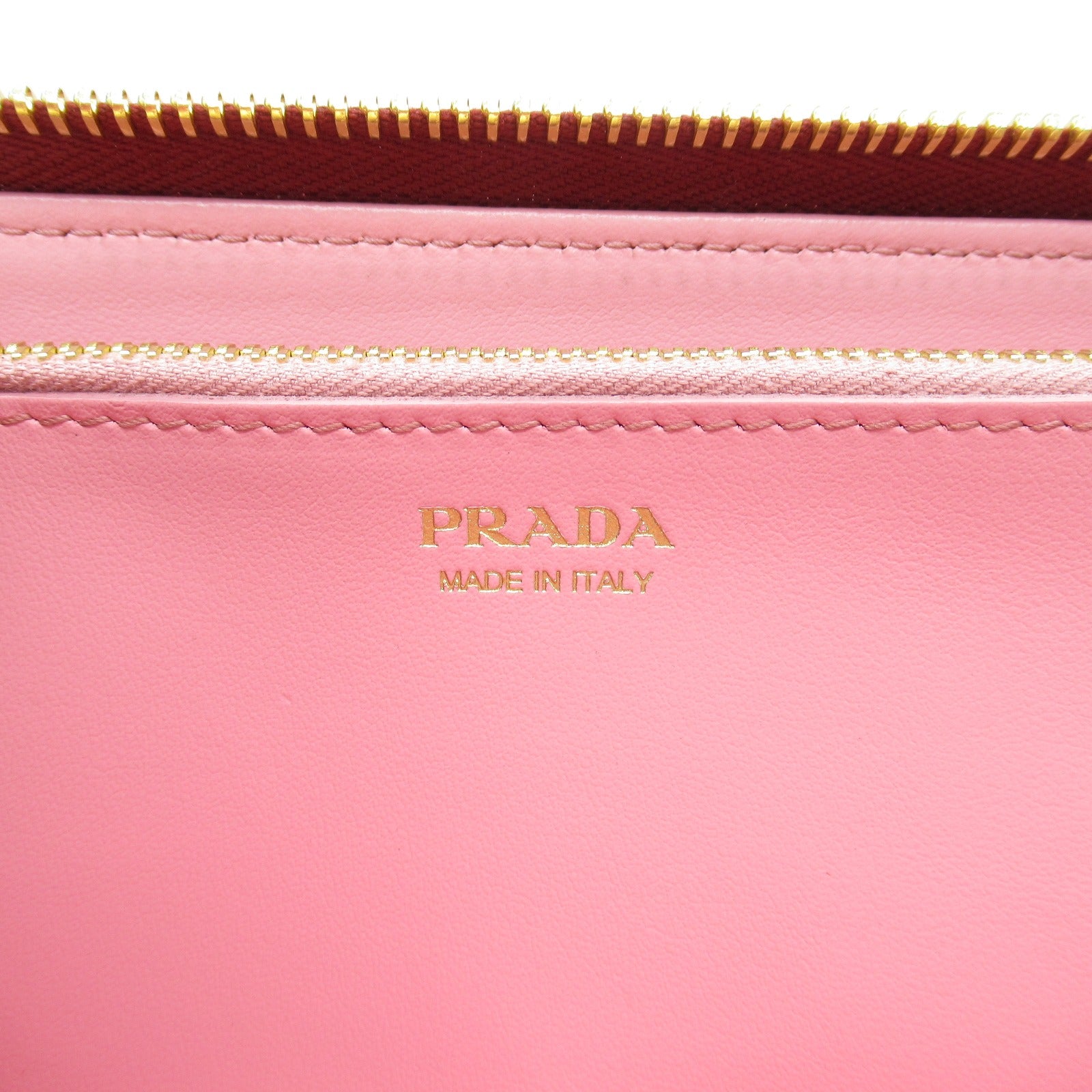 Prada Leather Round Wallet 1ML035