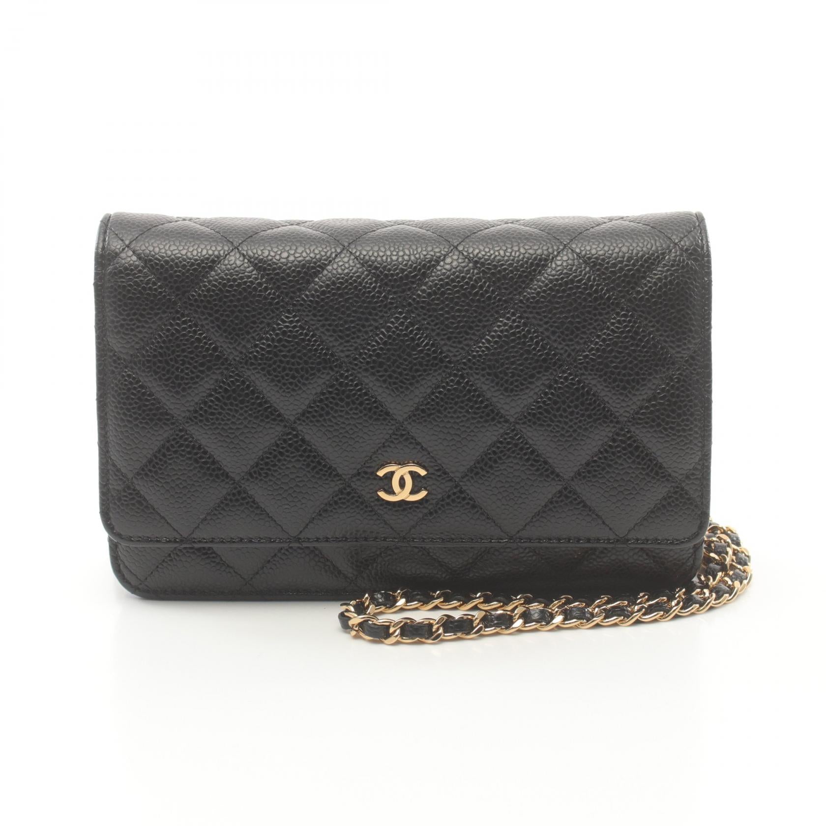 Chanel Matelasse Leather Shoulder Bag Black