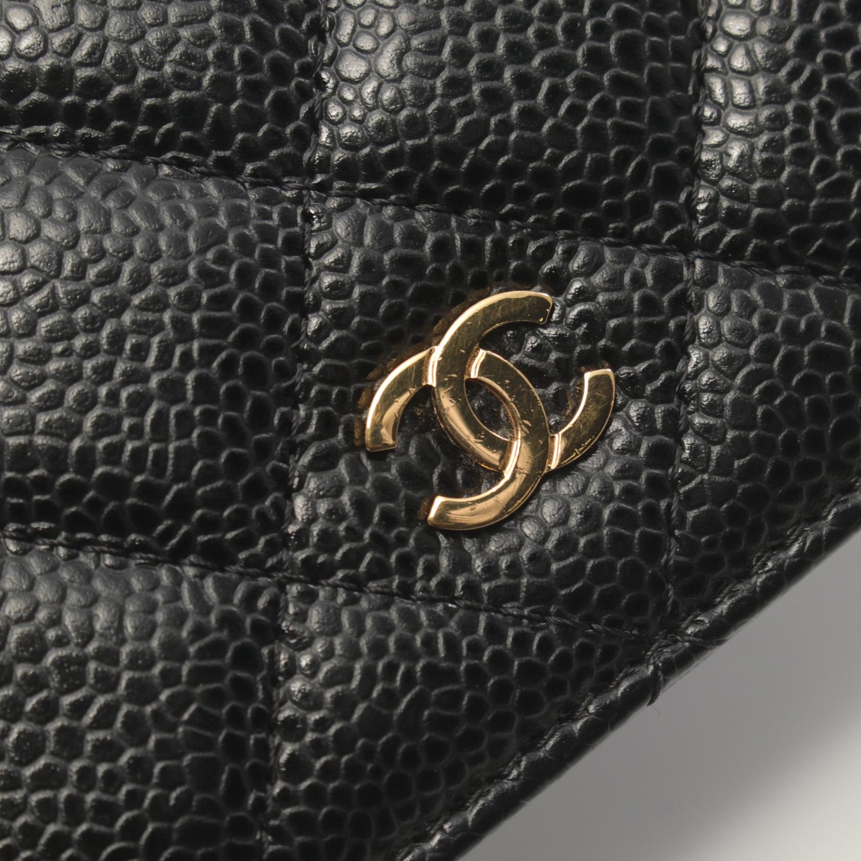 Chanel Matelasse Leather Shoulder Bag Black