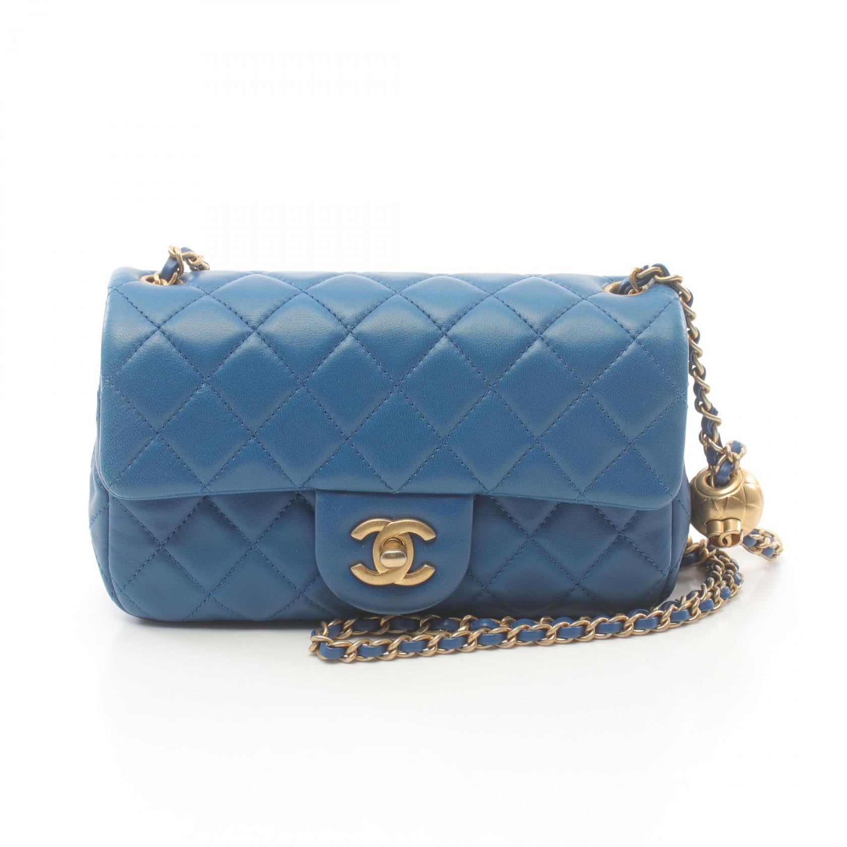 Chanel Lambskin Matelasse Shoulder Bag AS3828