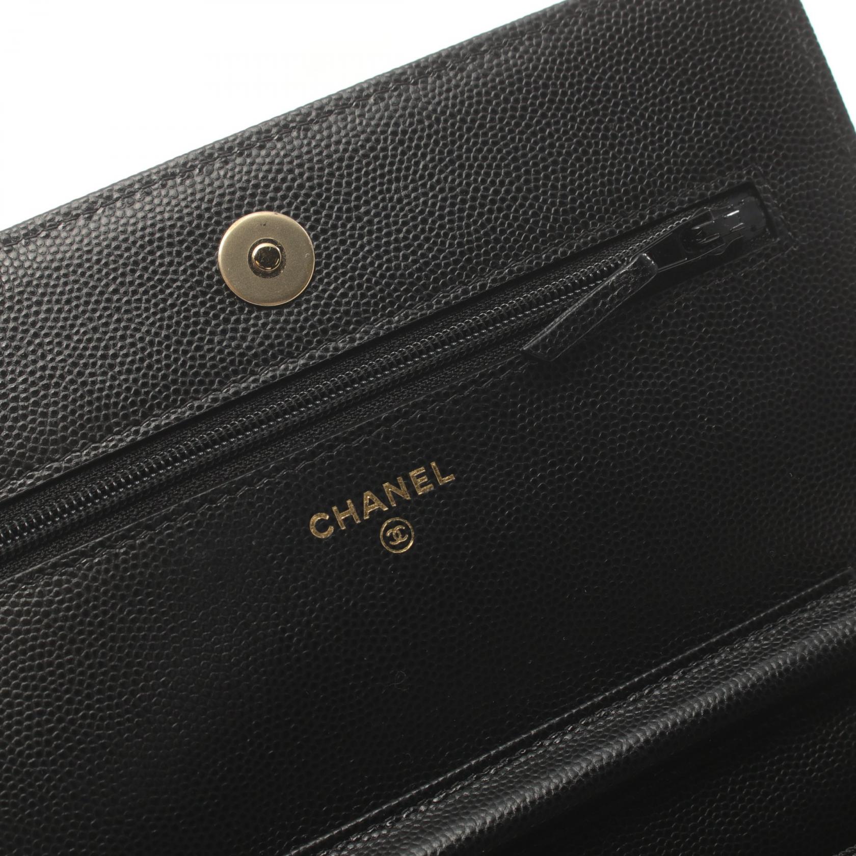 Chanel Matelasse Leather Shoulder Bag Black