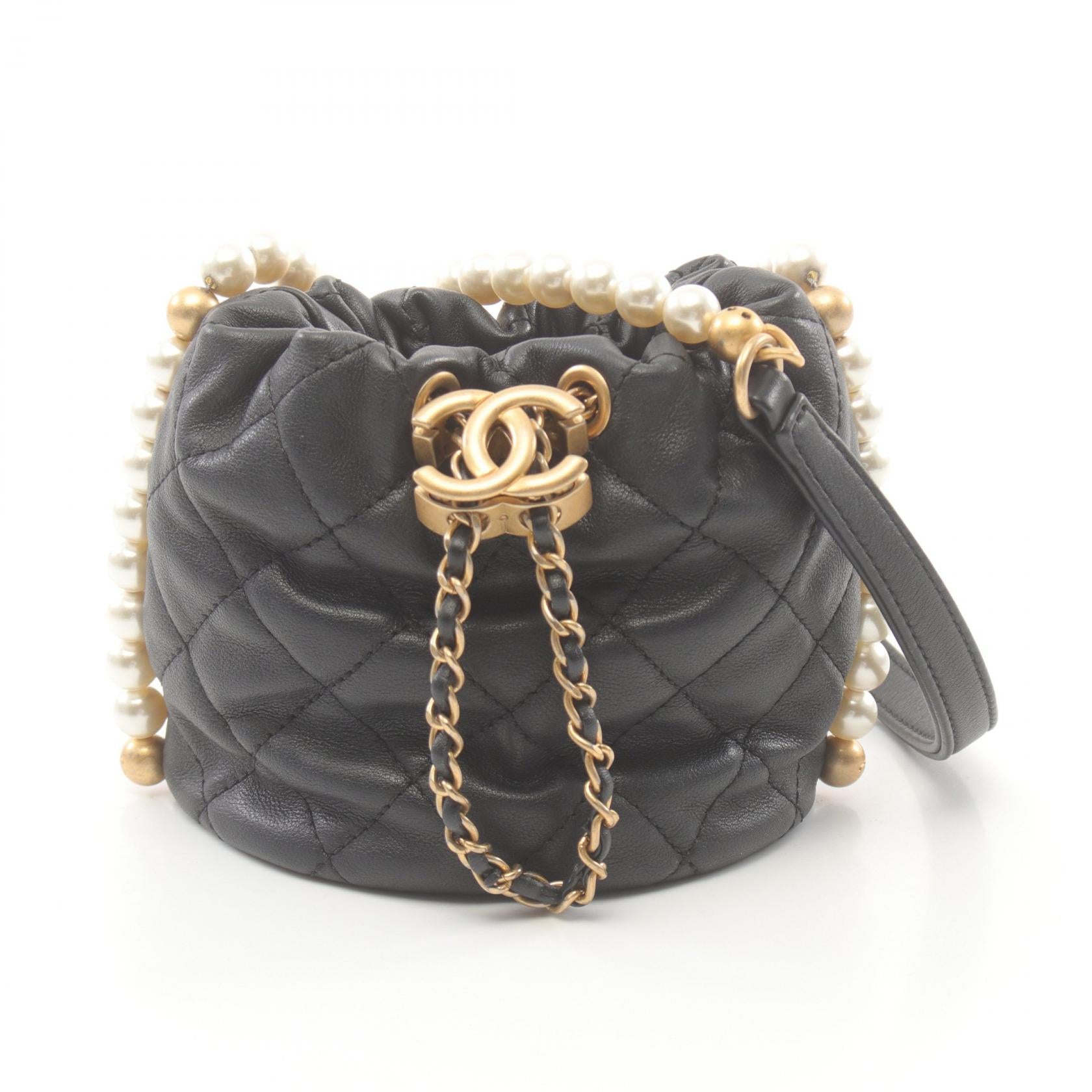 Chanel Lambskin Matelasse Shoulder Bag Black