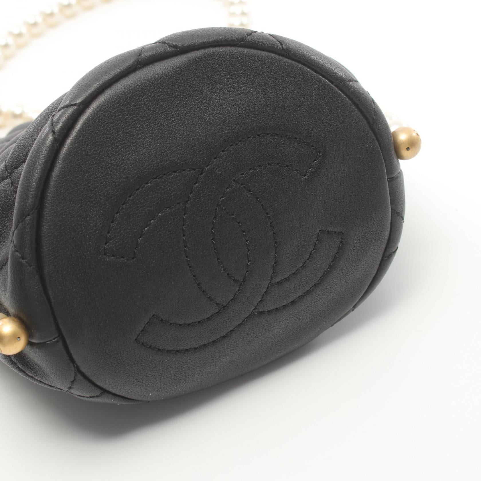 Chanel Lambskin Matelasse Shoulder Bag Black