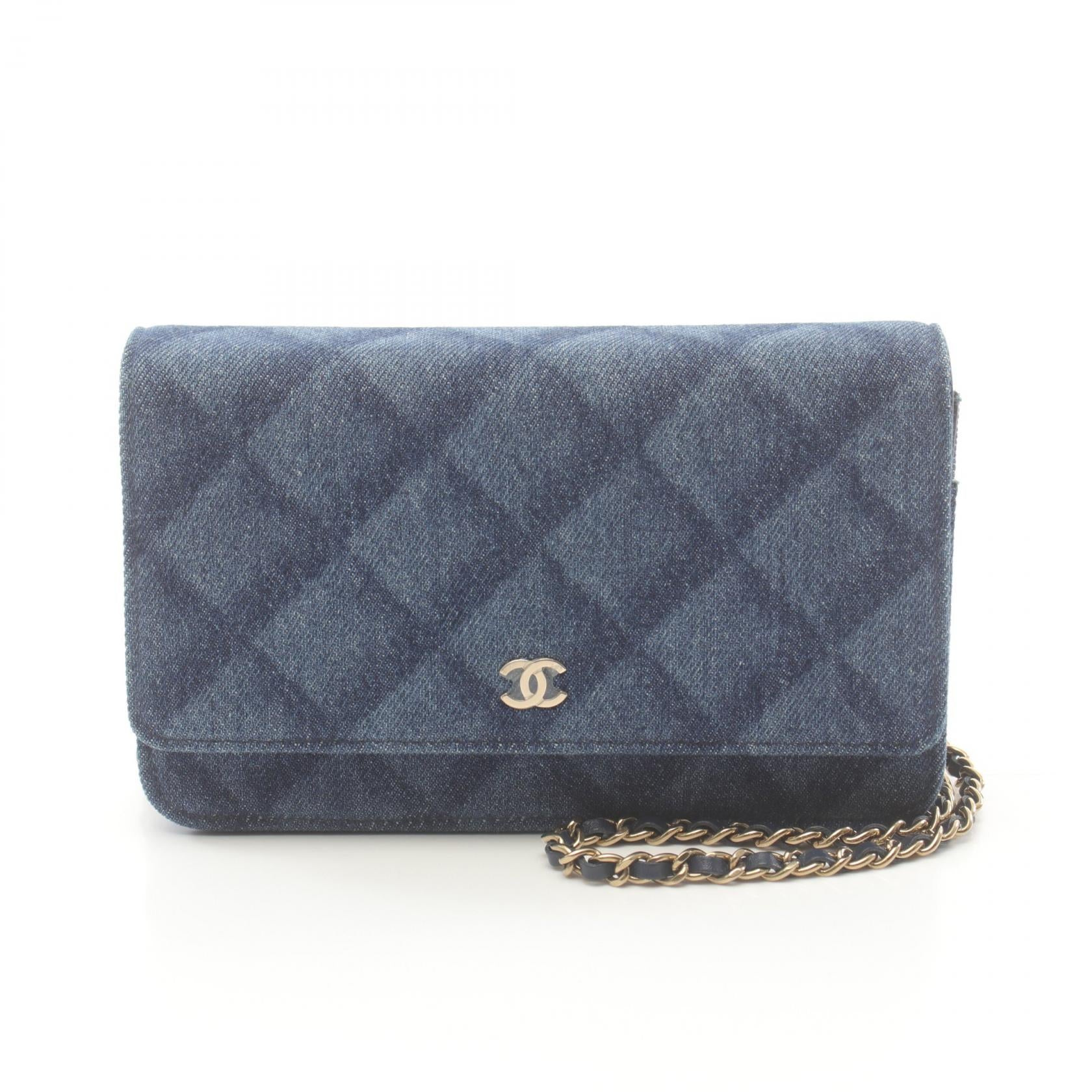 Chanel Denim Matelasse Shoulder Bag AP0250