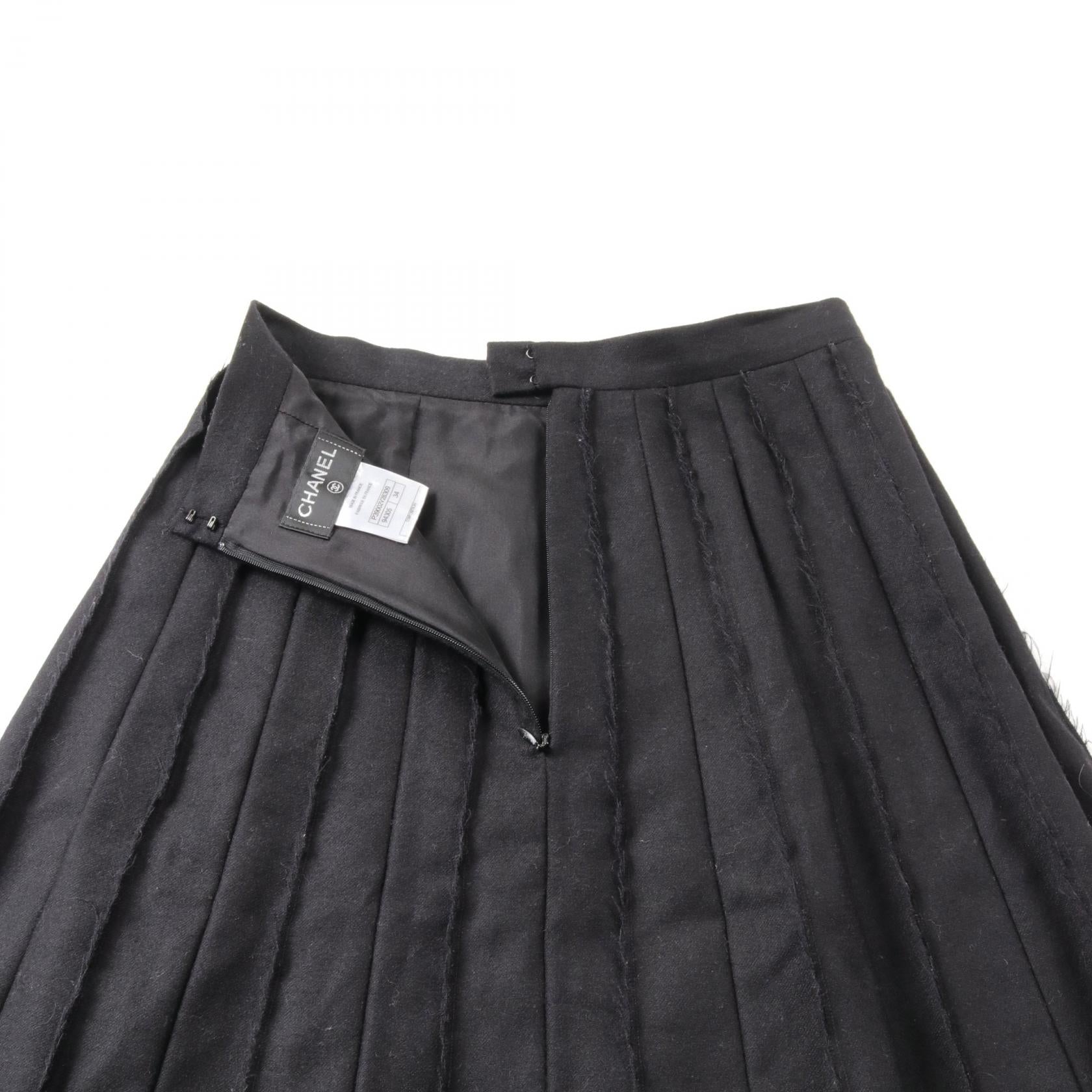 Chanel Wool Cashmere Skirt Black P39002