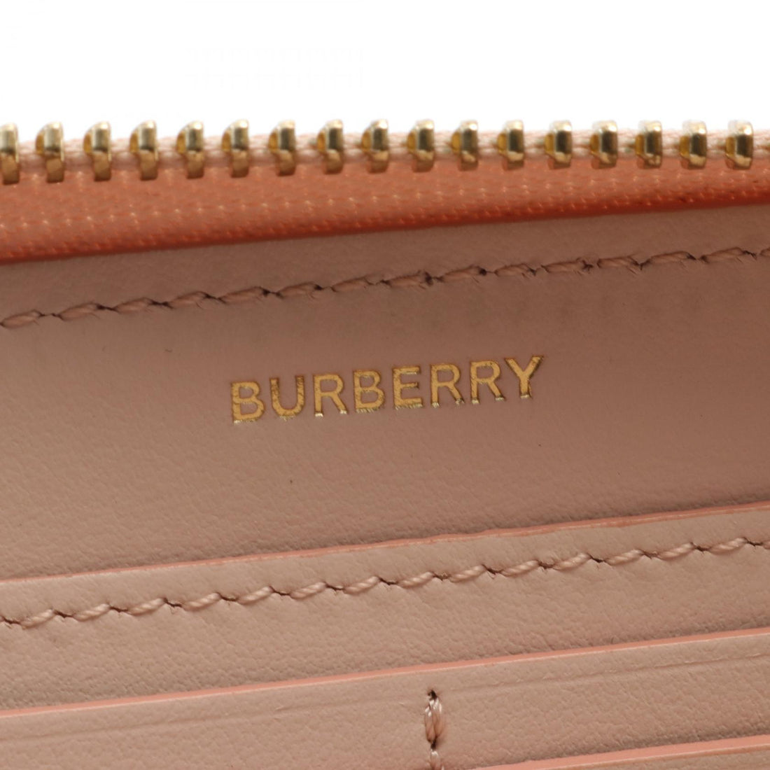 Burberry Leather Logo Long Wallet  Leather Long Wallet in Very Good Condition