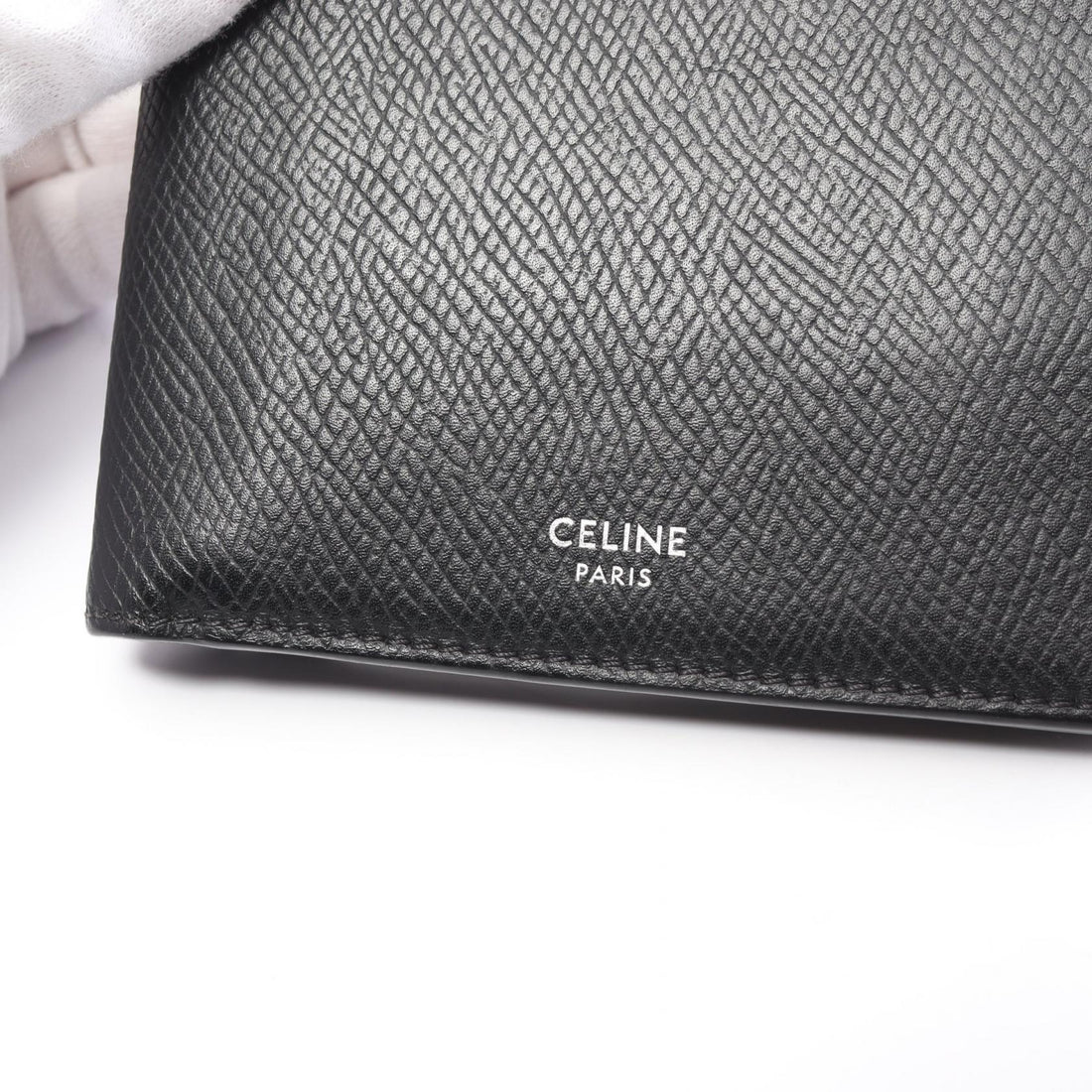 Celine Leather Bifold Wallet  Leather Short Wallet 10B653BEN.38SI in Very Good Condition