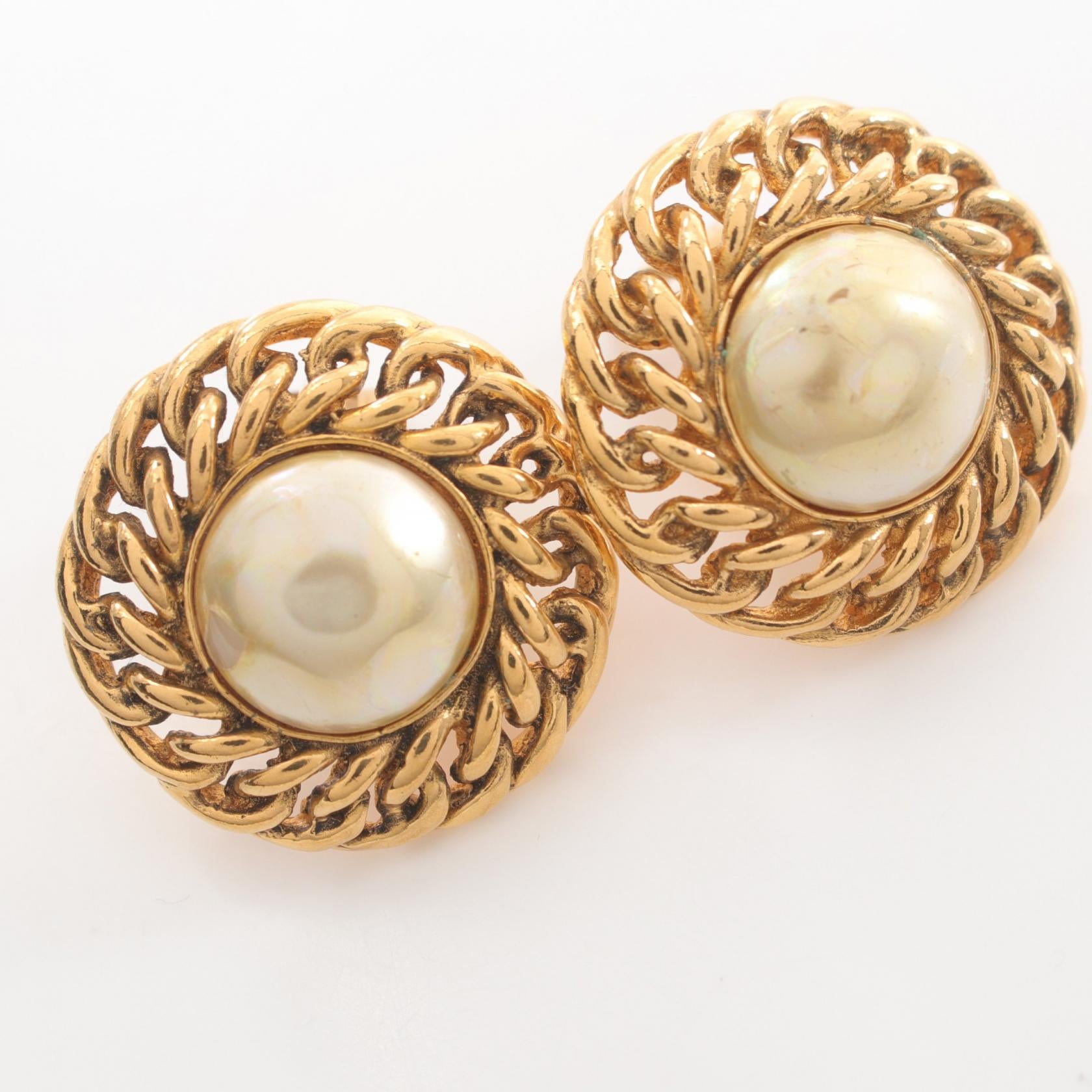 Chanel Pearl Clip On Earrings  Metal Earrings in Very Good Condition