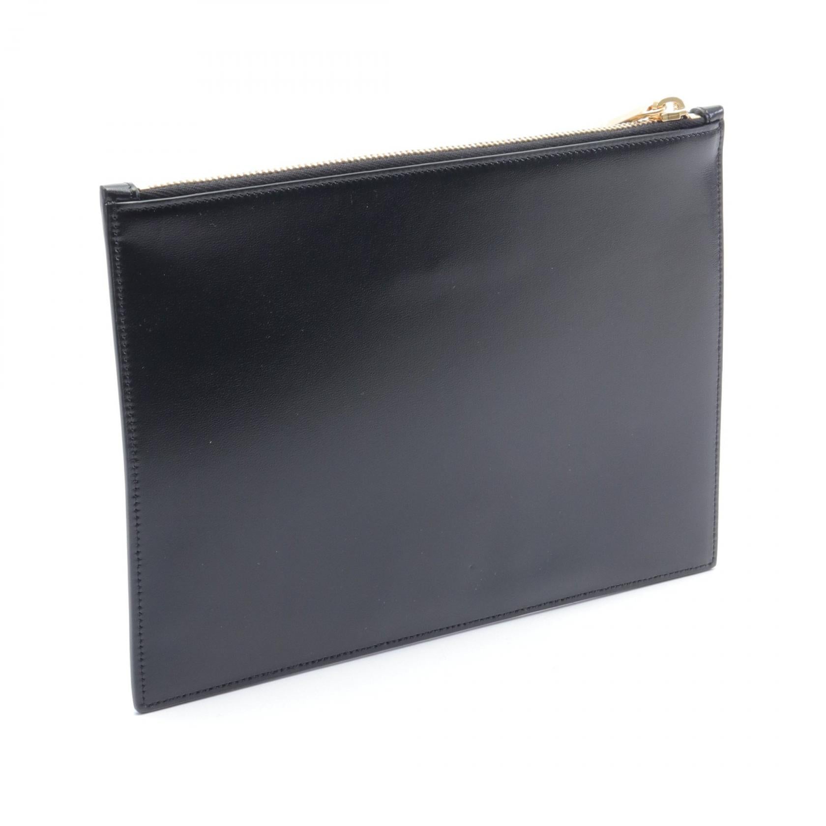 Yves Saint Laurent Leather Clutch Bag  Leather Clutch Bag in Great Condition