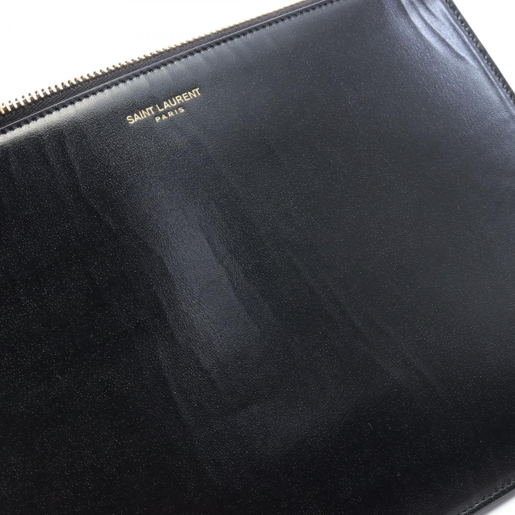 Yves Saint Laurent Leather Clutch Bag  Leather Clutch Bag in Great Condition