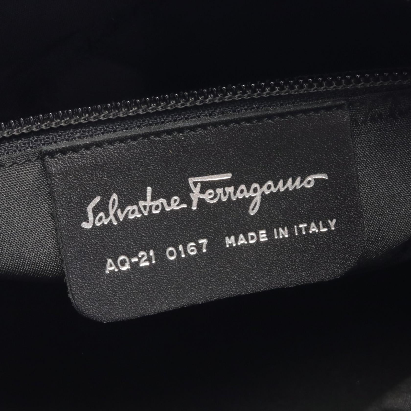 Salvatore Ferragamo Gancini Handbag Leather Handbag in Great Condition