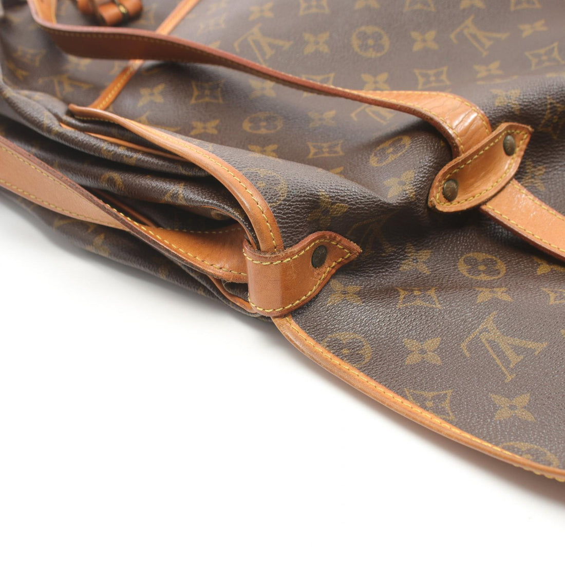 Louis Vuitton Monogram Shoulder Bag M42252