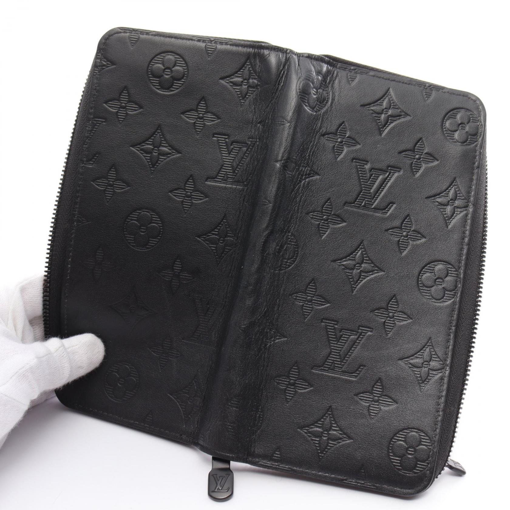 Louis Vuitton Monogram Shadow Zippy Wallet Leather Long Wallet M62902 in Very Good Condition