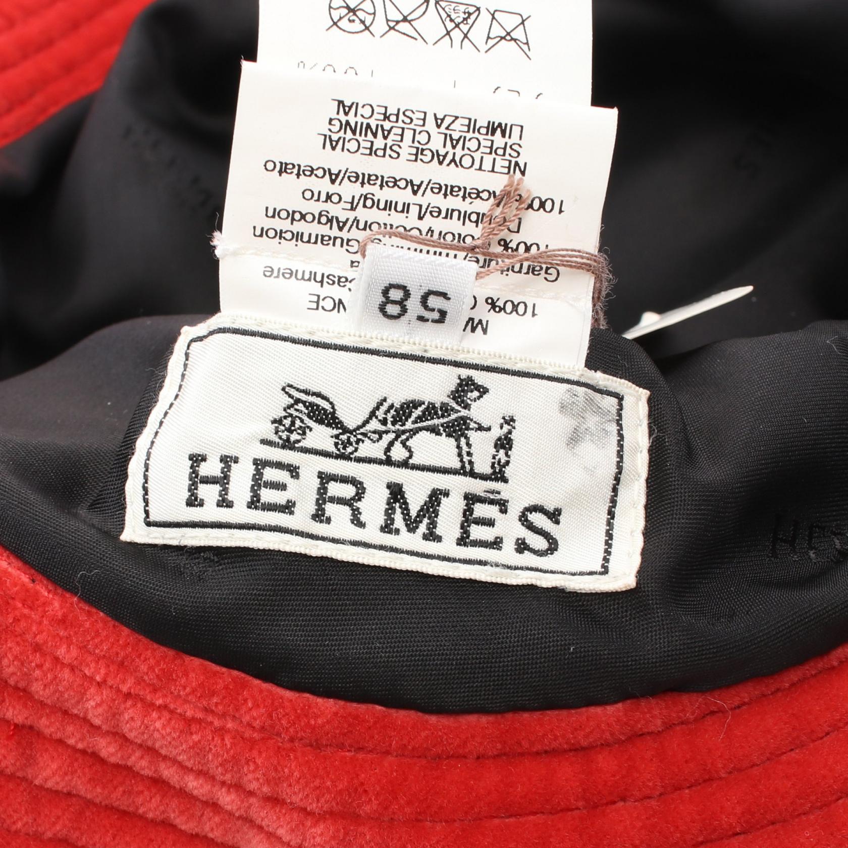 Hermes Cashmere Padlock Charm Zip Hat Black