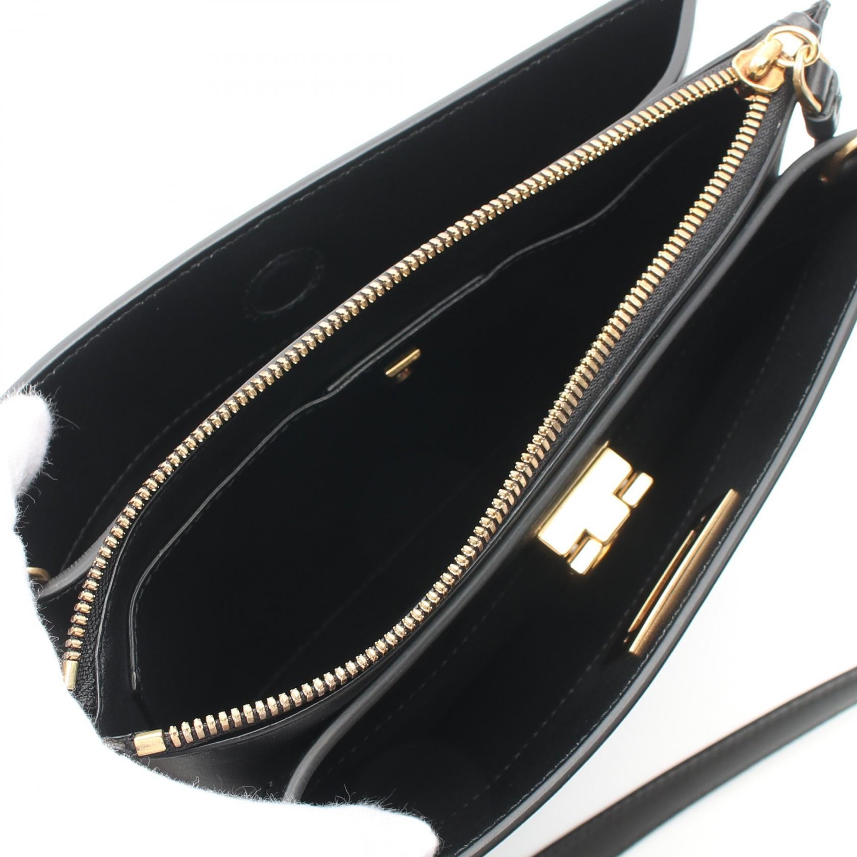 Salvatore Ferragamo Leather Gancini Shoulder Bag