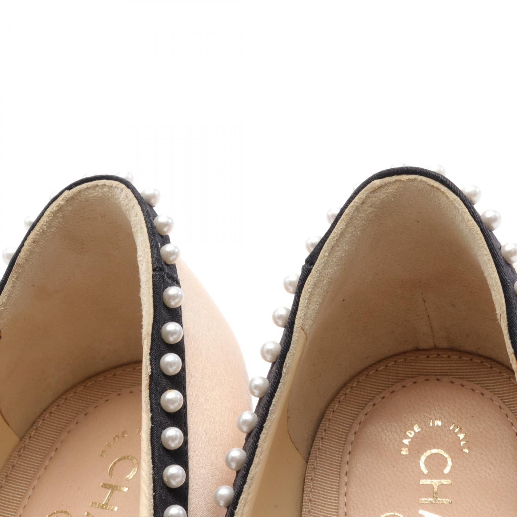 Chanel Coco Mark Fabric Pumps G31552