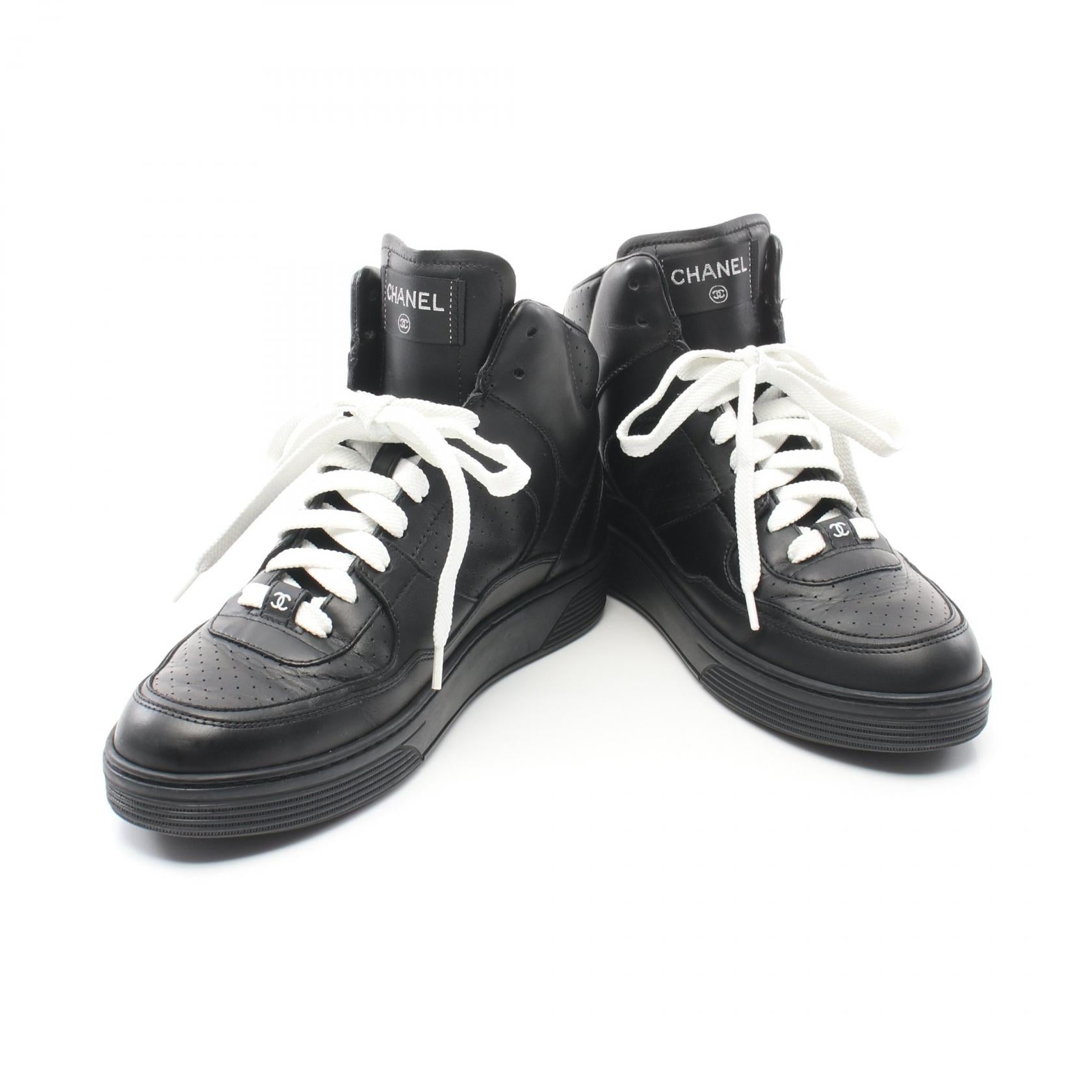 Chanel Coco Mark Leather Sneakers G45082