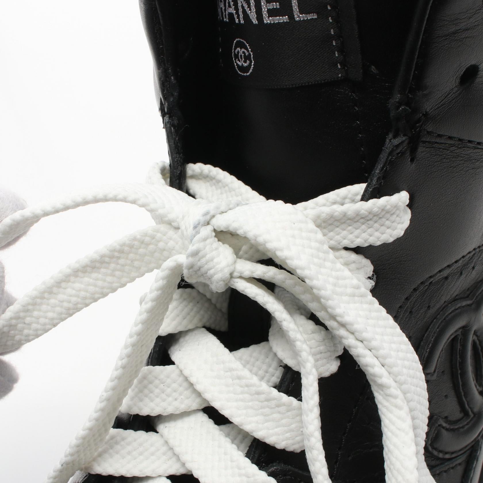 Chanel Coco Mark Leather Sneakers G45082