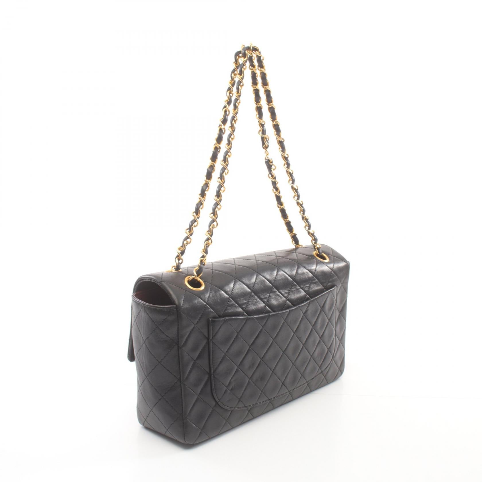 Chanel Matelasse Lambskin Shoulder Bag Black