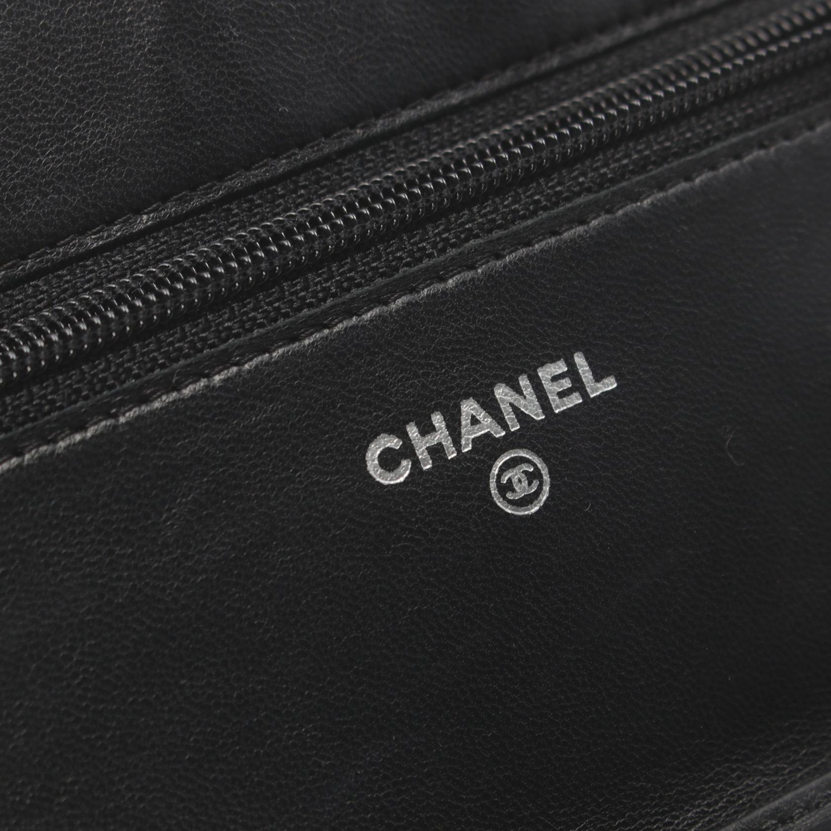 Chanel Camellia Lambskin Shoulder Bag A47421