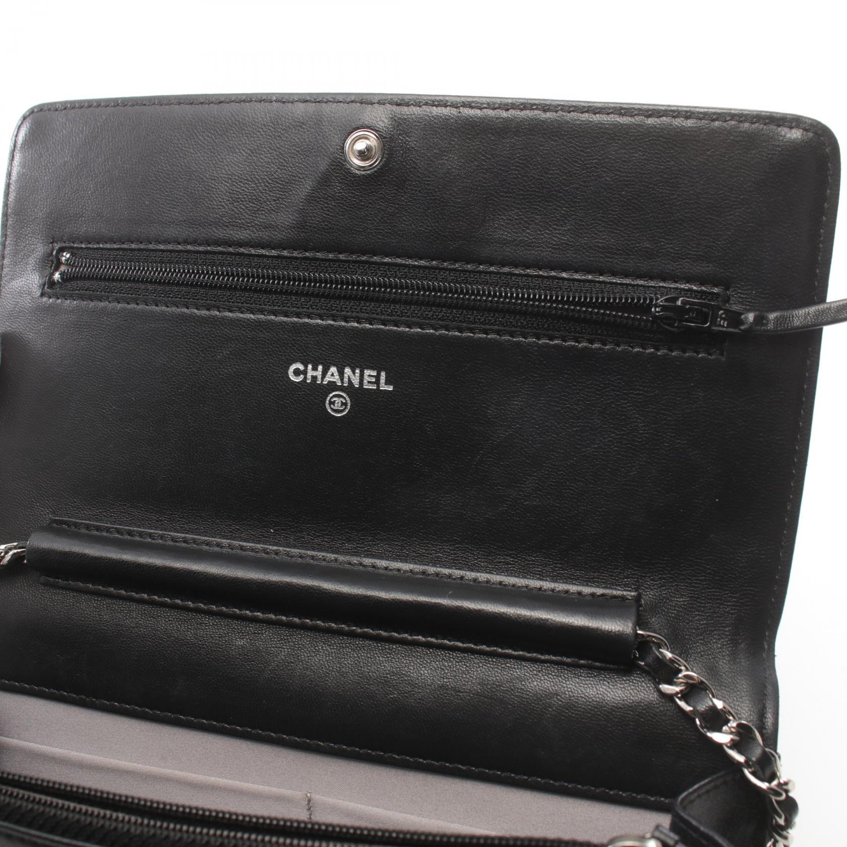 Chanel Camellia Lambskin Shoulder Bag A47421