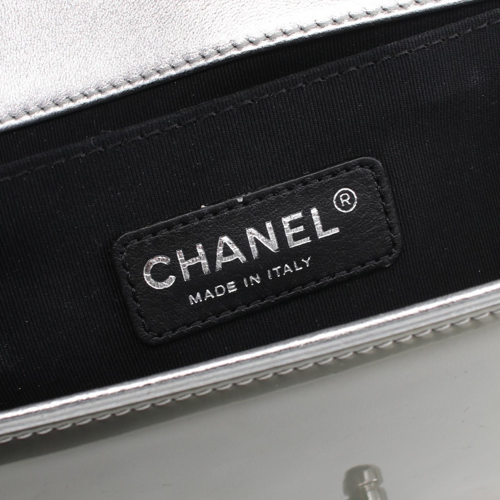 Chanel Boy Matelasse Patent Leather Shoulder Bag